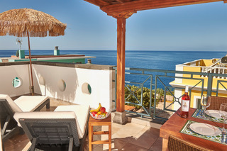 Puerto Naos - Beautiful maisonette flat above the rooftops of Puerto Naos for a relaxing holiday for two