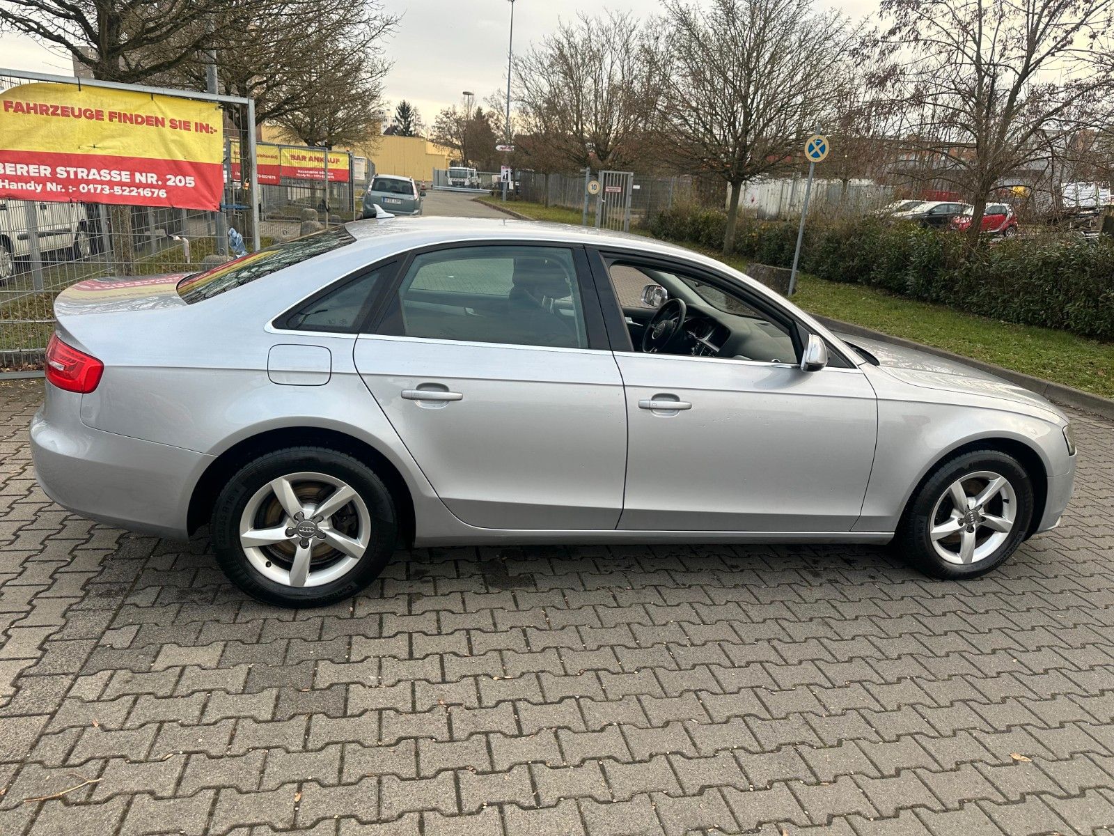Audi A4 Limusina