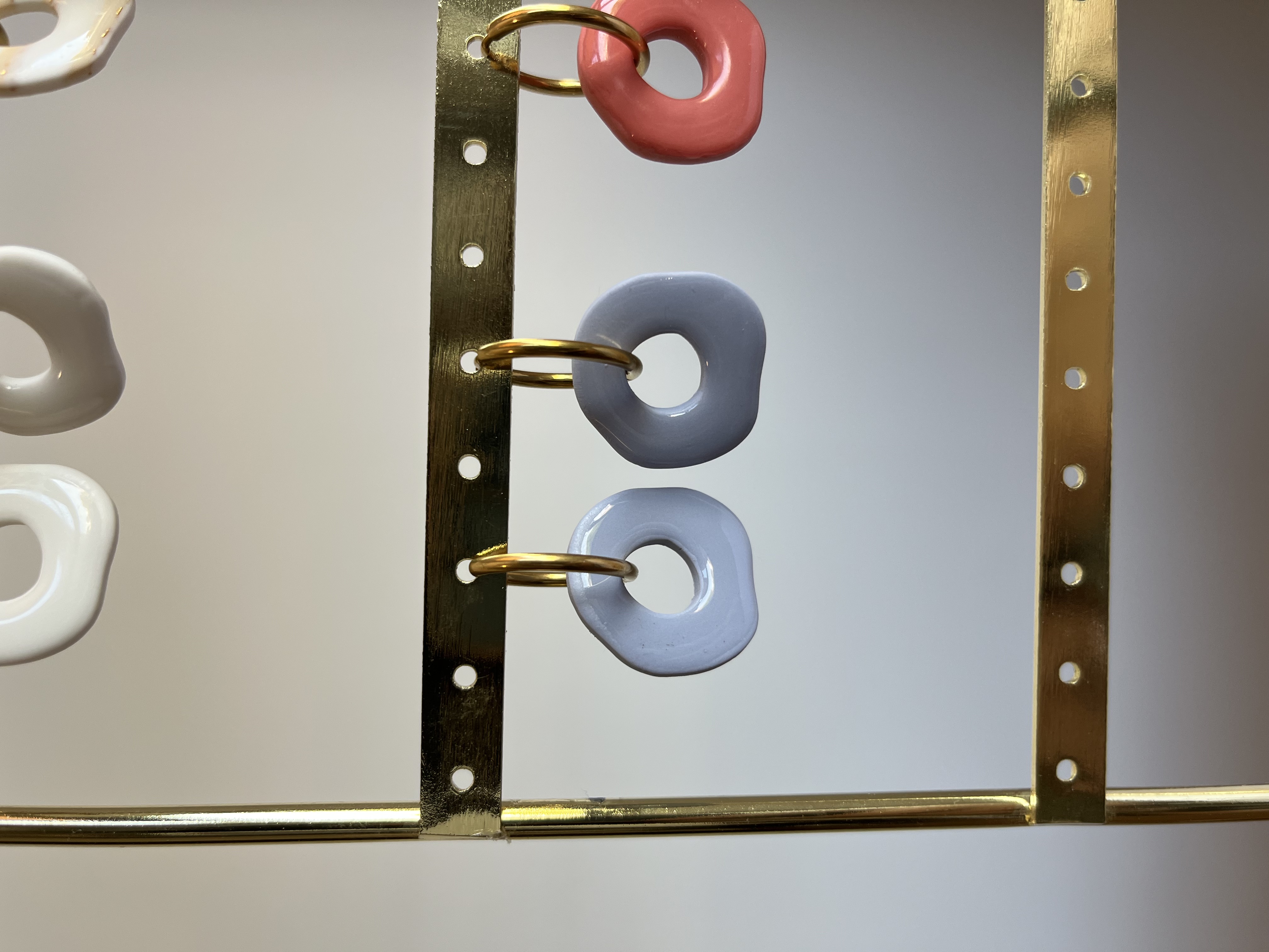 Aro charms Lila gris