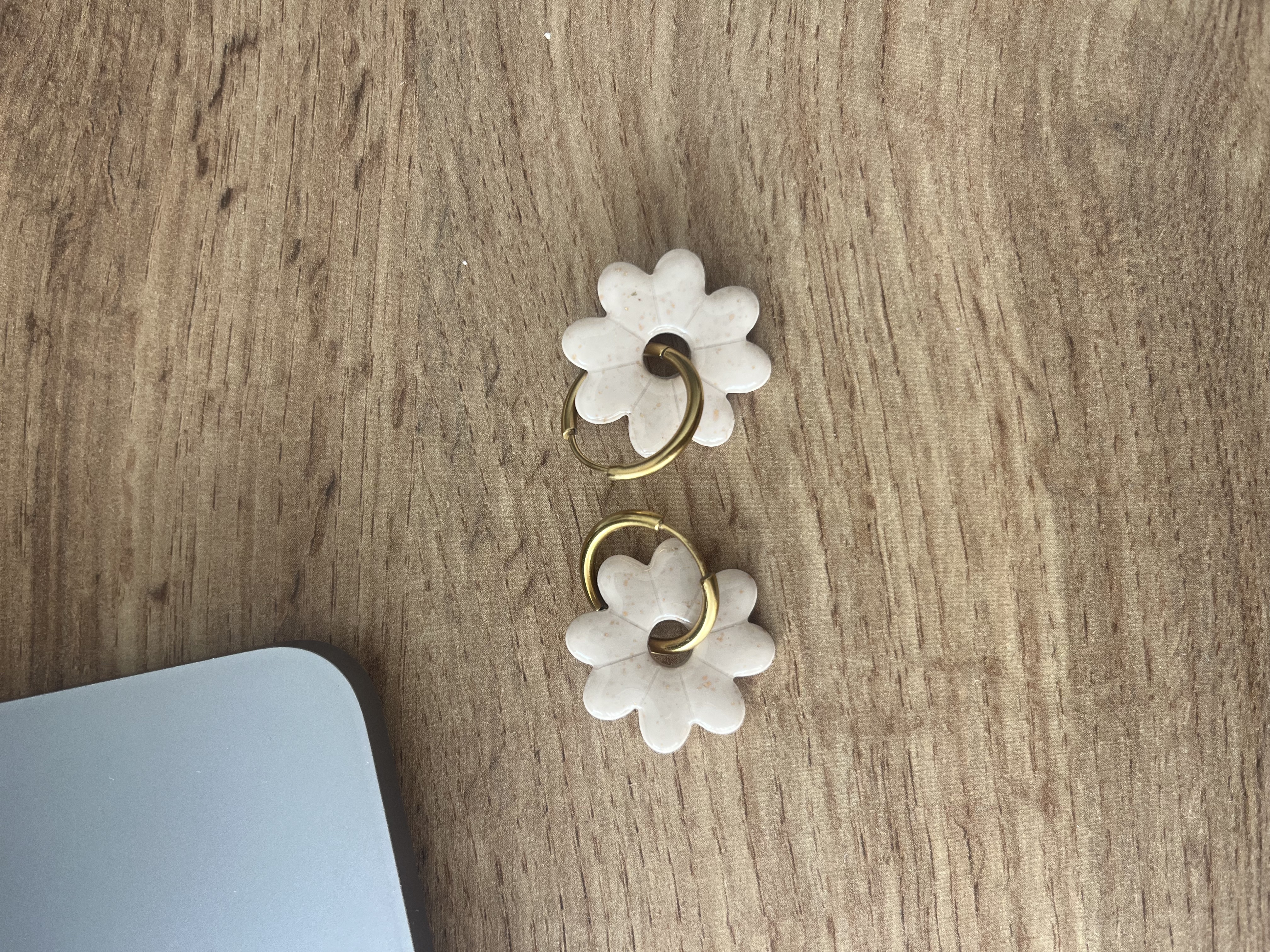 Aro flor beige y dorado