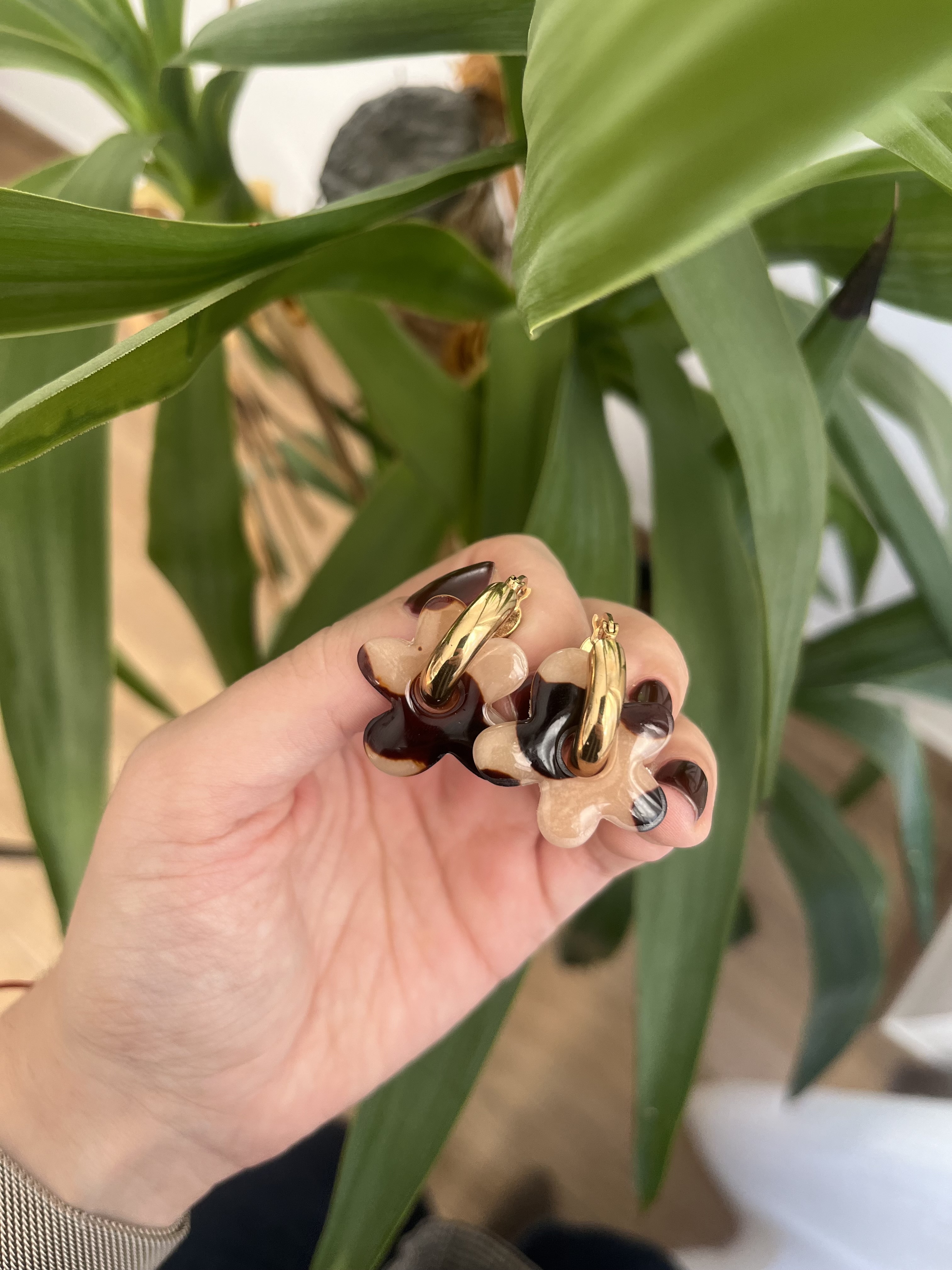 Aros flores marrones  