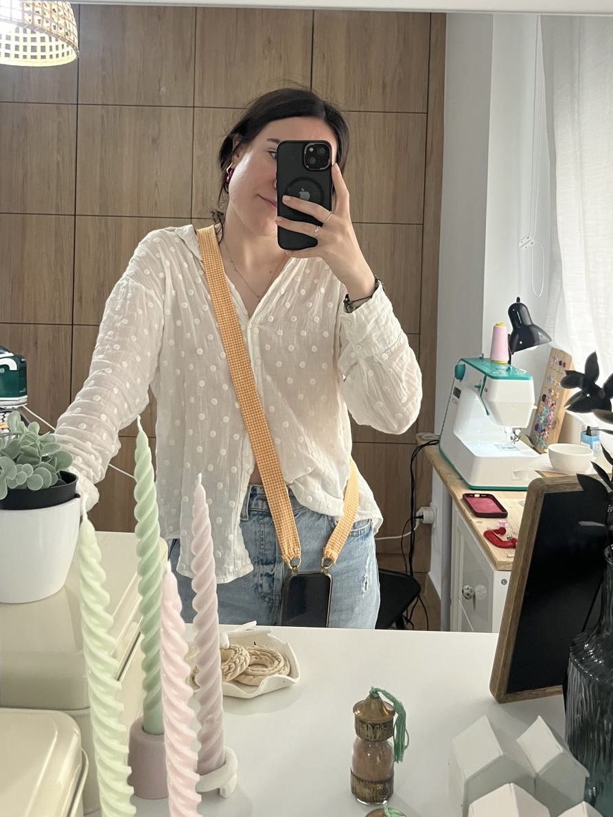 cuelga movil cuadros naranjas