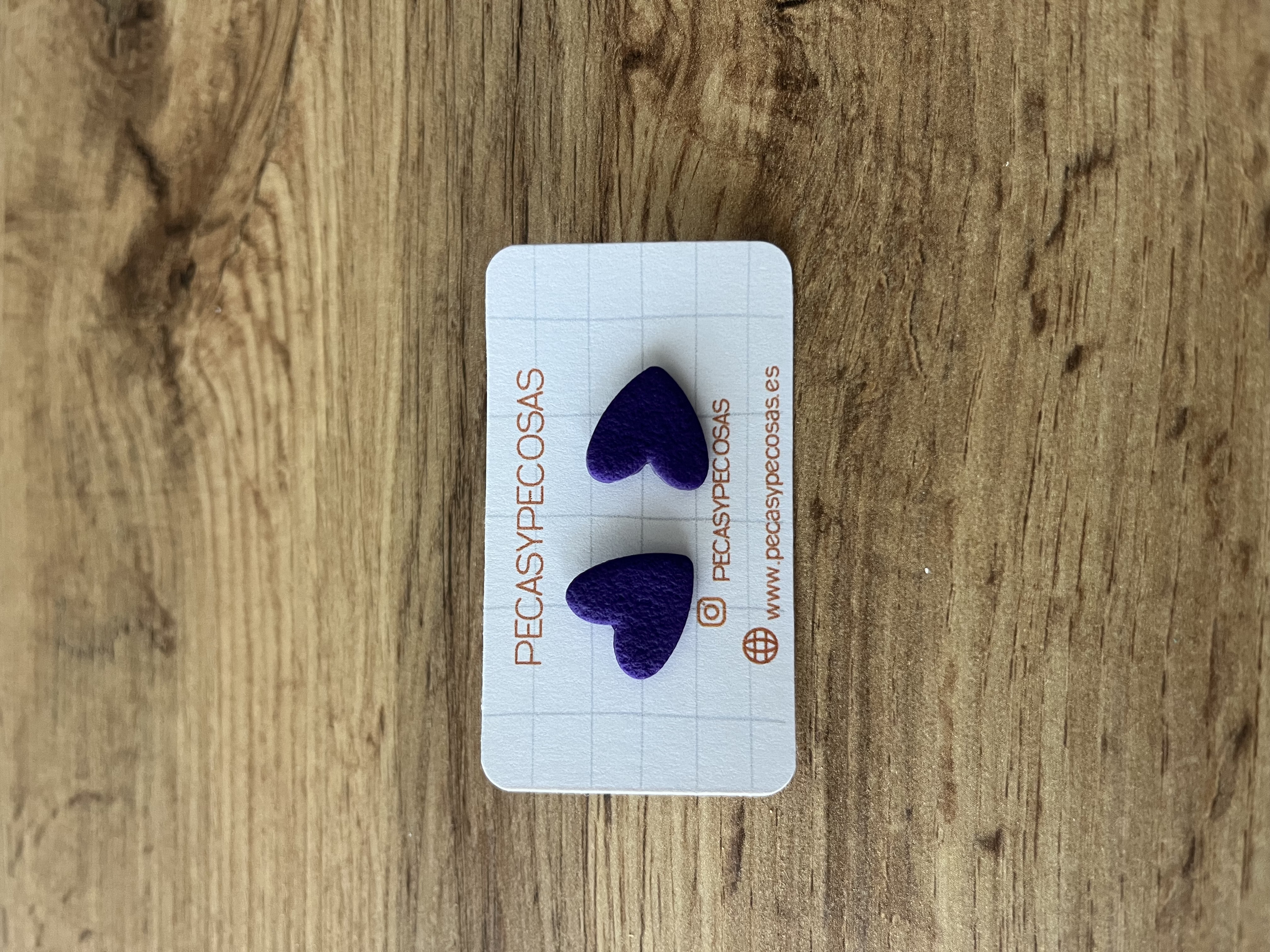 Corazones morados minis