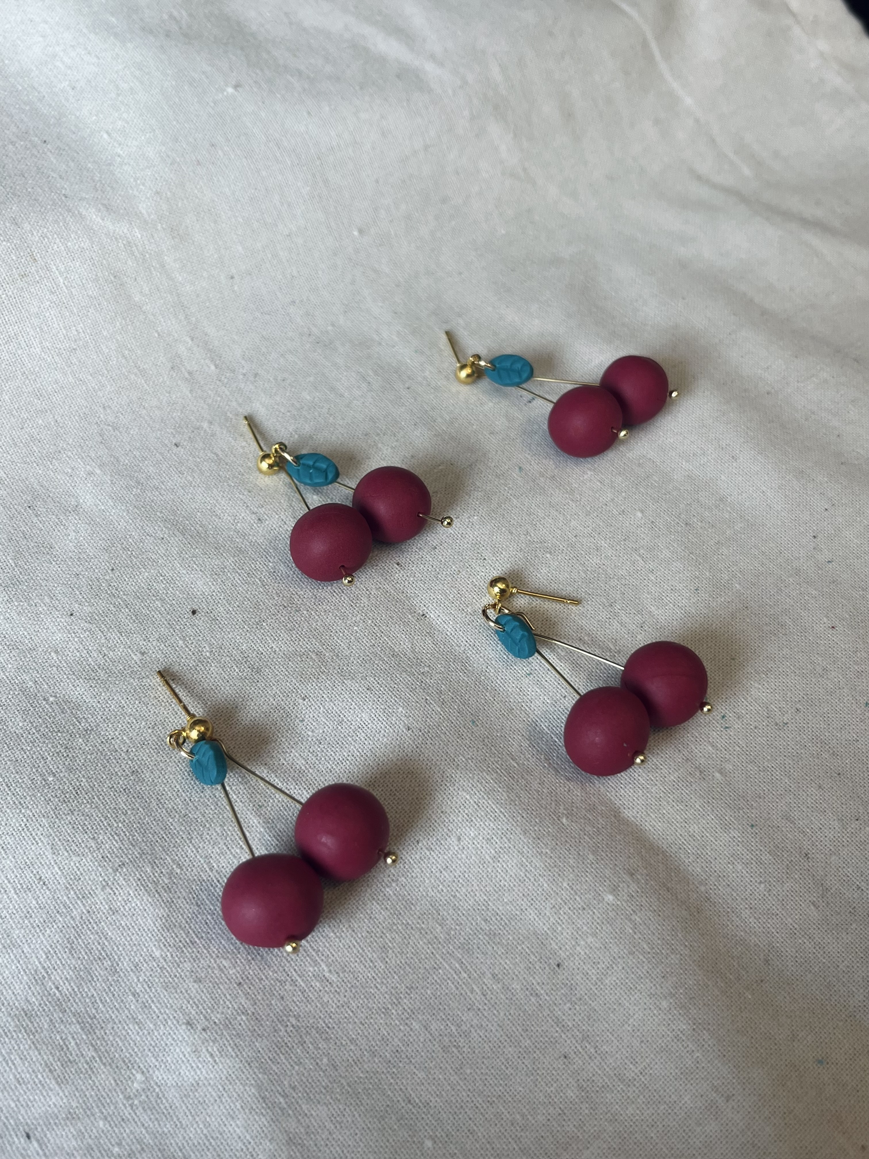 Pendientes cerezas
