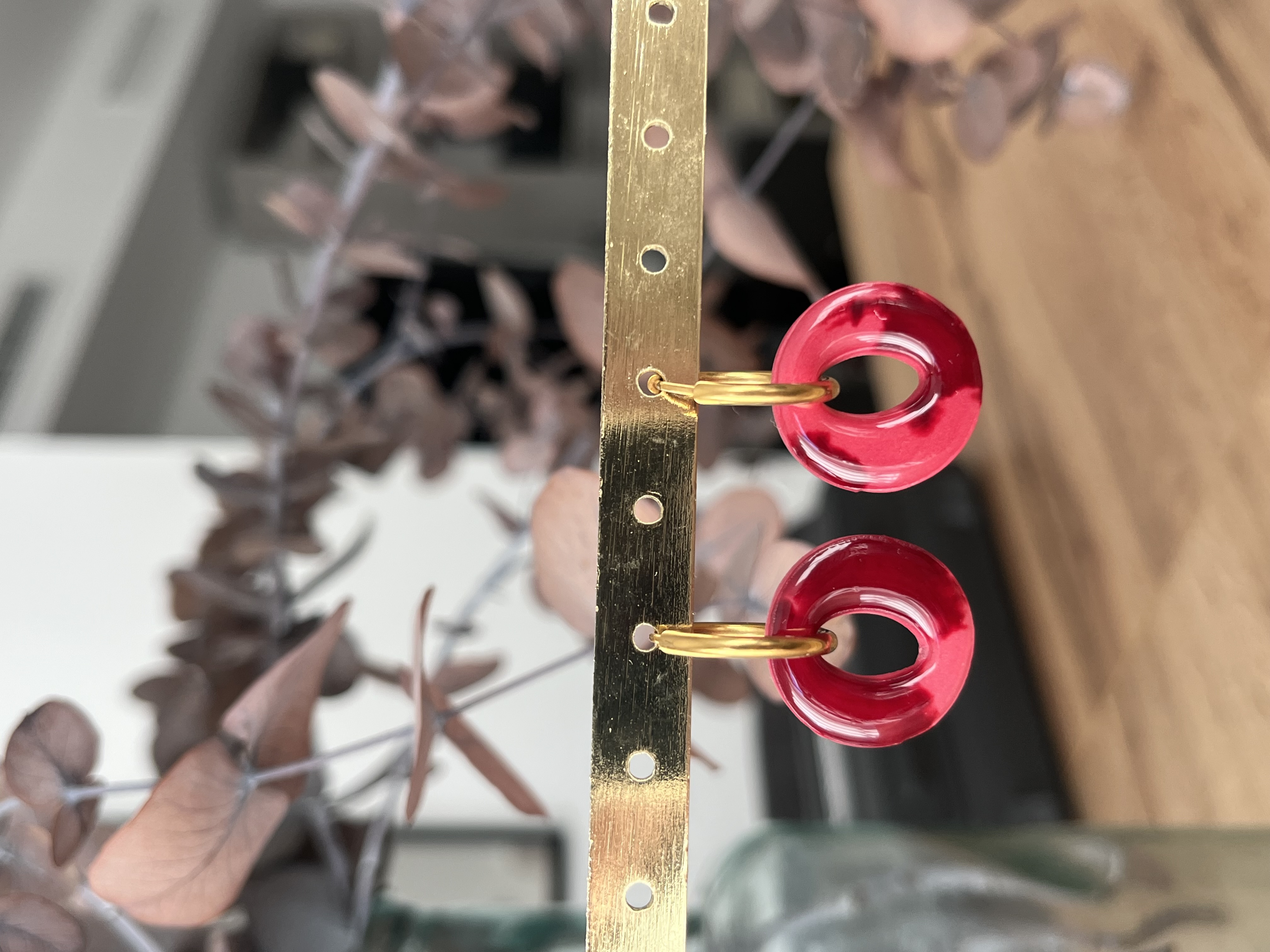 Aro charms flotadores rojos