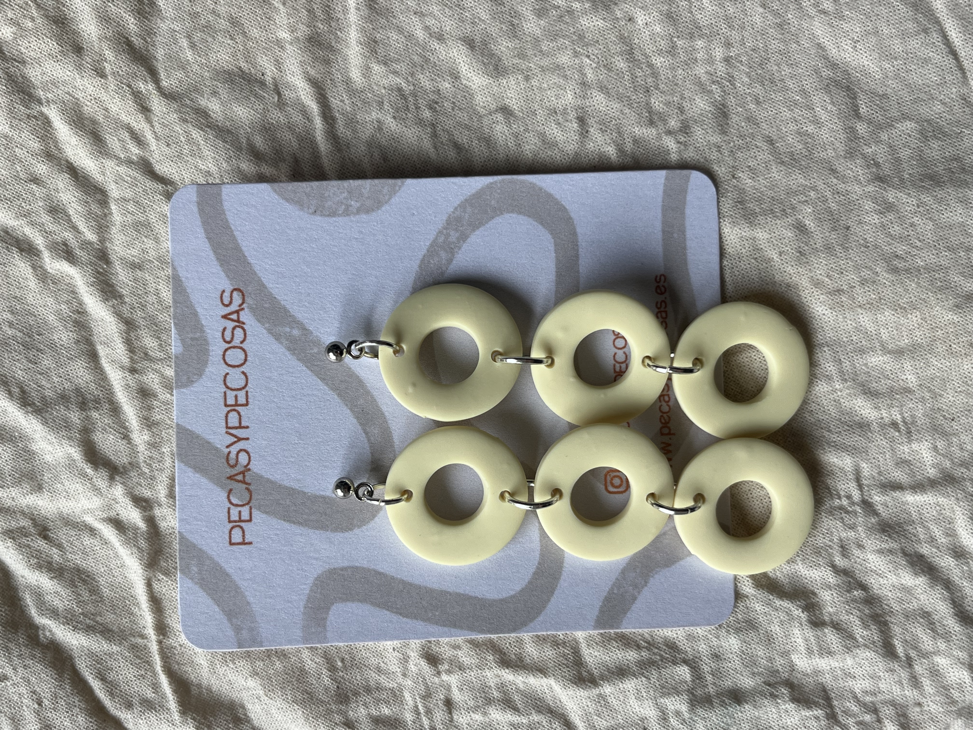 Redondeles triples amarillo