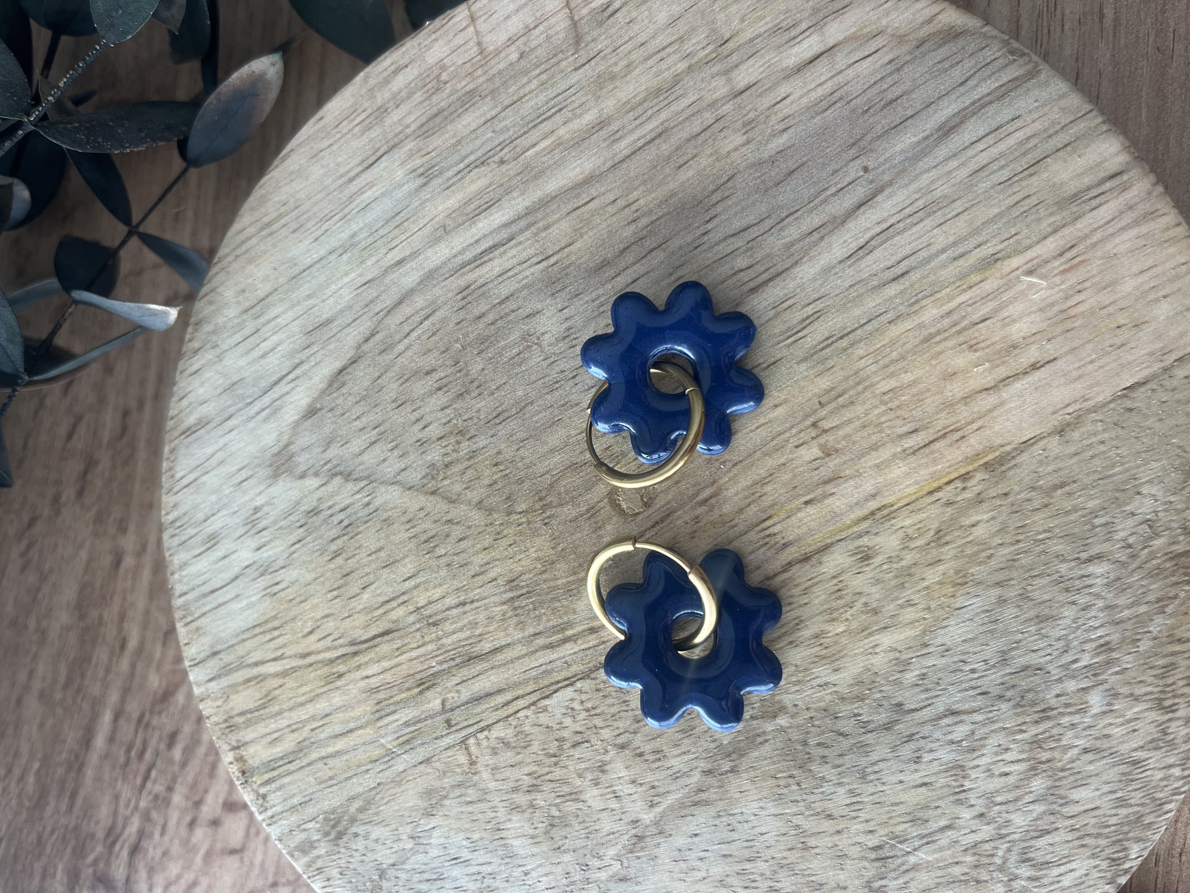 Aro flor azul oscuro