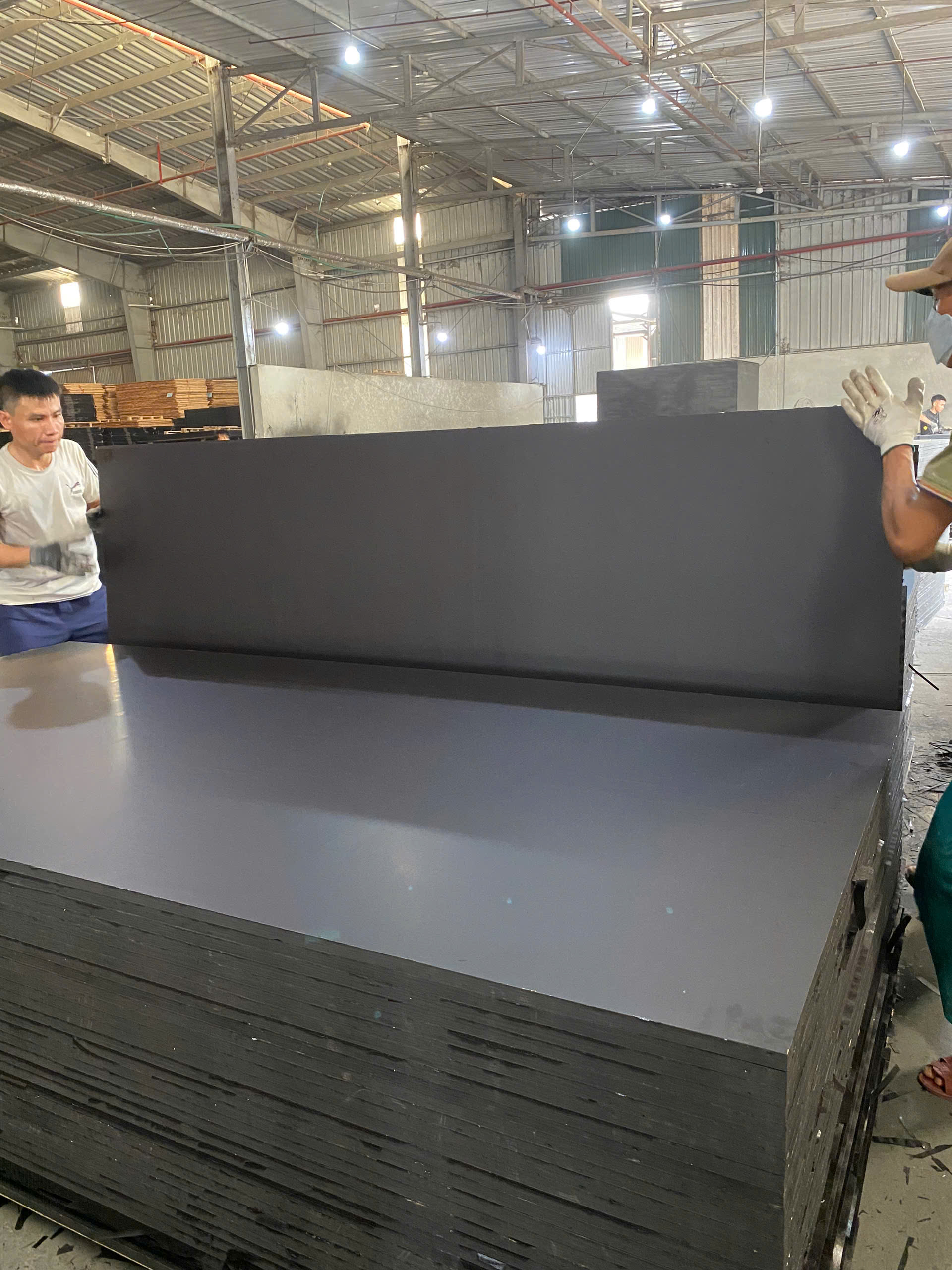 VÁN PHỦ FILM – GIẢI PHÁP TỐI ƯU CHO CÔNG TRÌNH XÂY DỰNG VÀ NỘI THẤT CAO CẤP