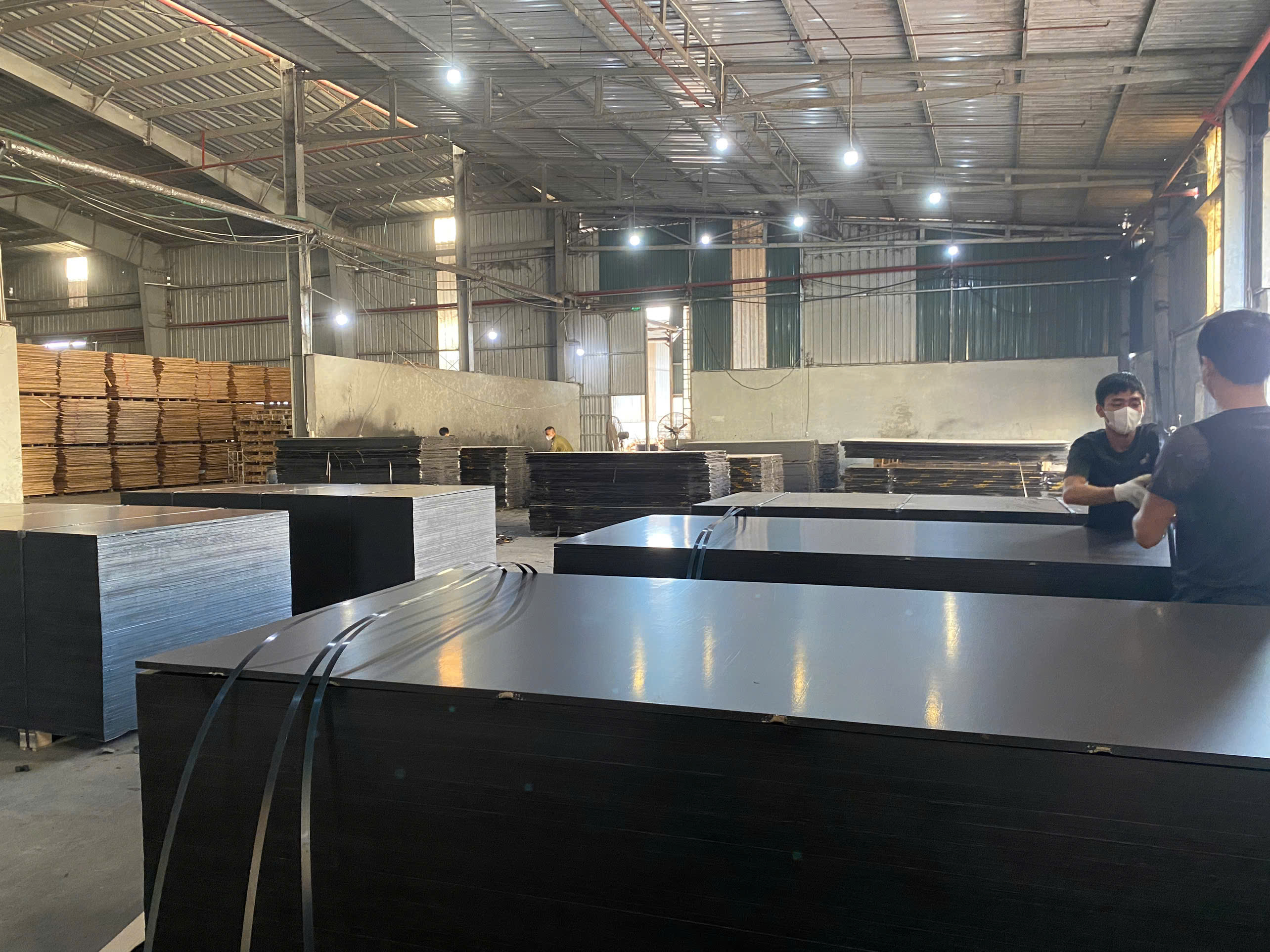 VÁN PHỦ FILM – GIẢI PHÁP TỐI ƯU CHO CÔNG TRÌNH XÂY DỰNG VÀ NỘI THẤT CAO CẤP