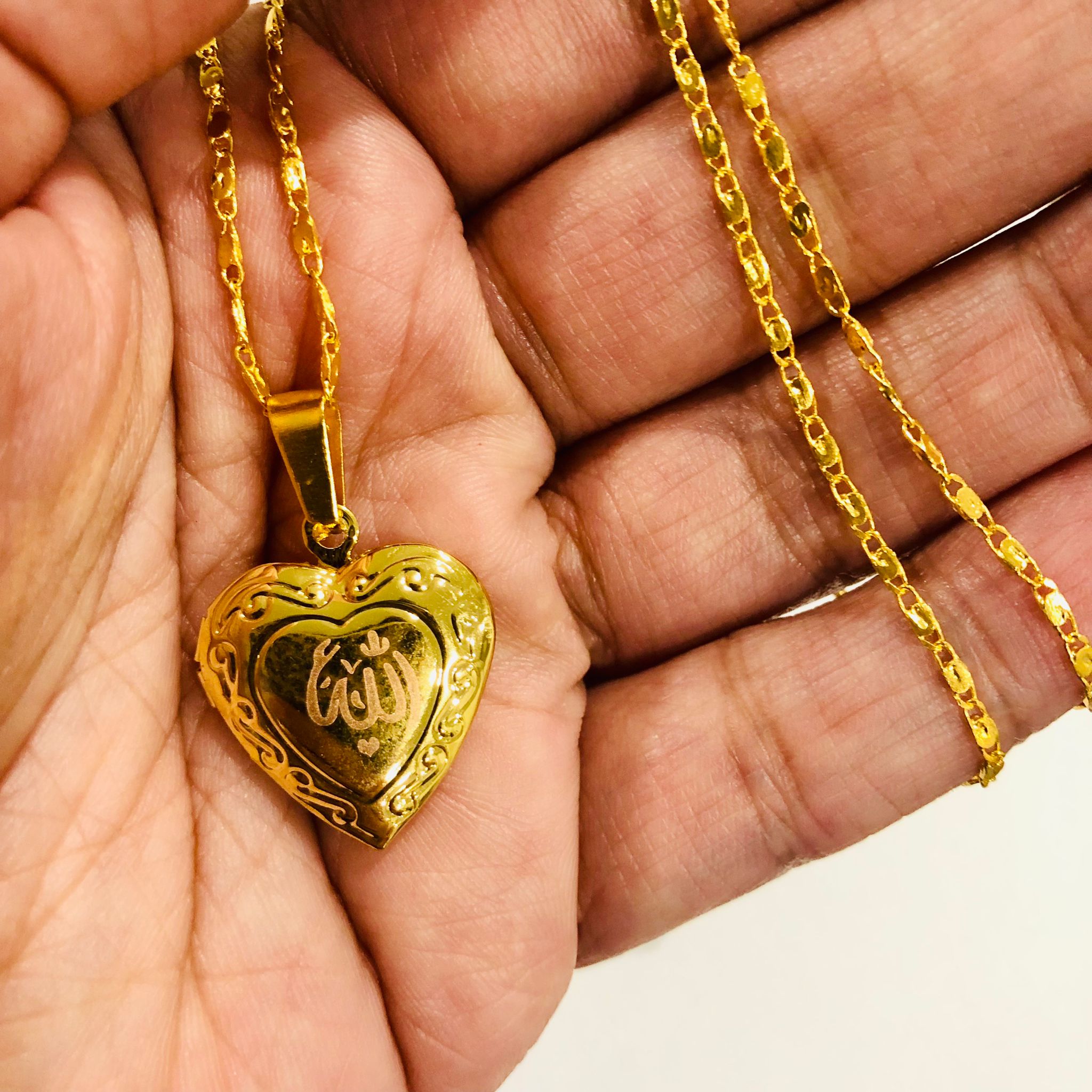 Allah Heart Photo Gold necklace, Islamic Art Arabic Calligraphy Allah locket