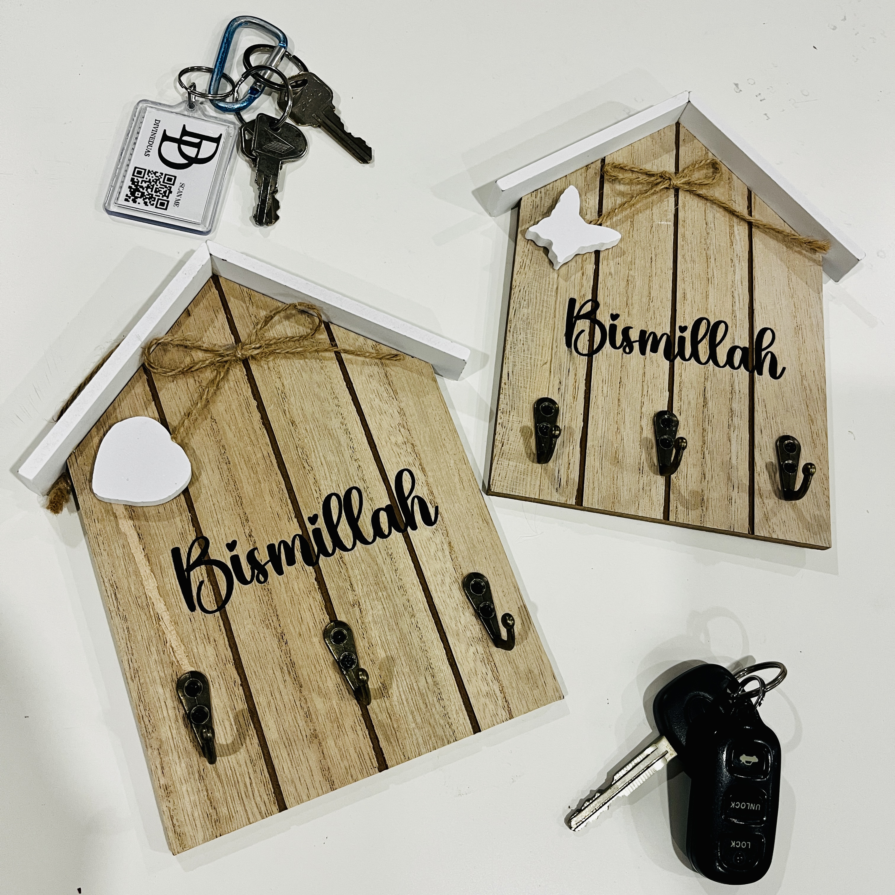 Bismillah Sign Key Holder for Wall, Islamic key organizer hook for wall decor, Muslim Housewarming Gift, Wall mounted Wooden Key Holder