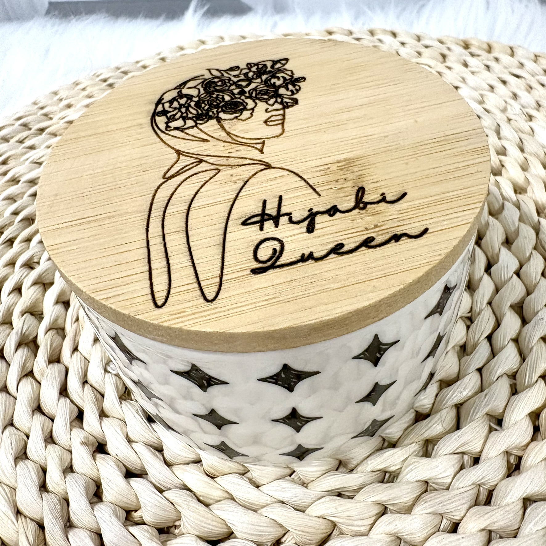 Hijabi Queen Baligha Engraved Pins Box party favor gift