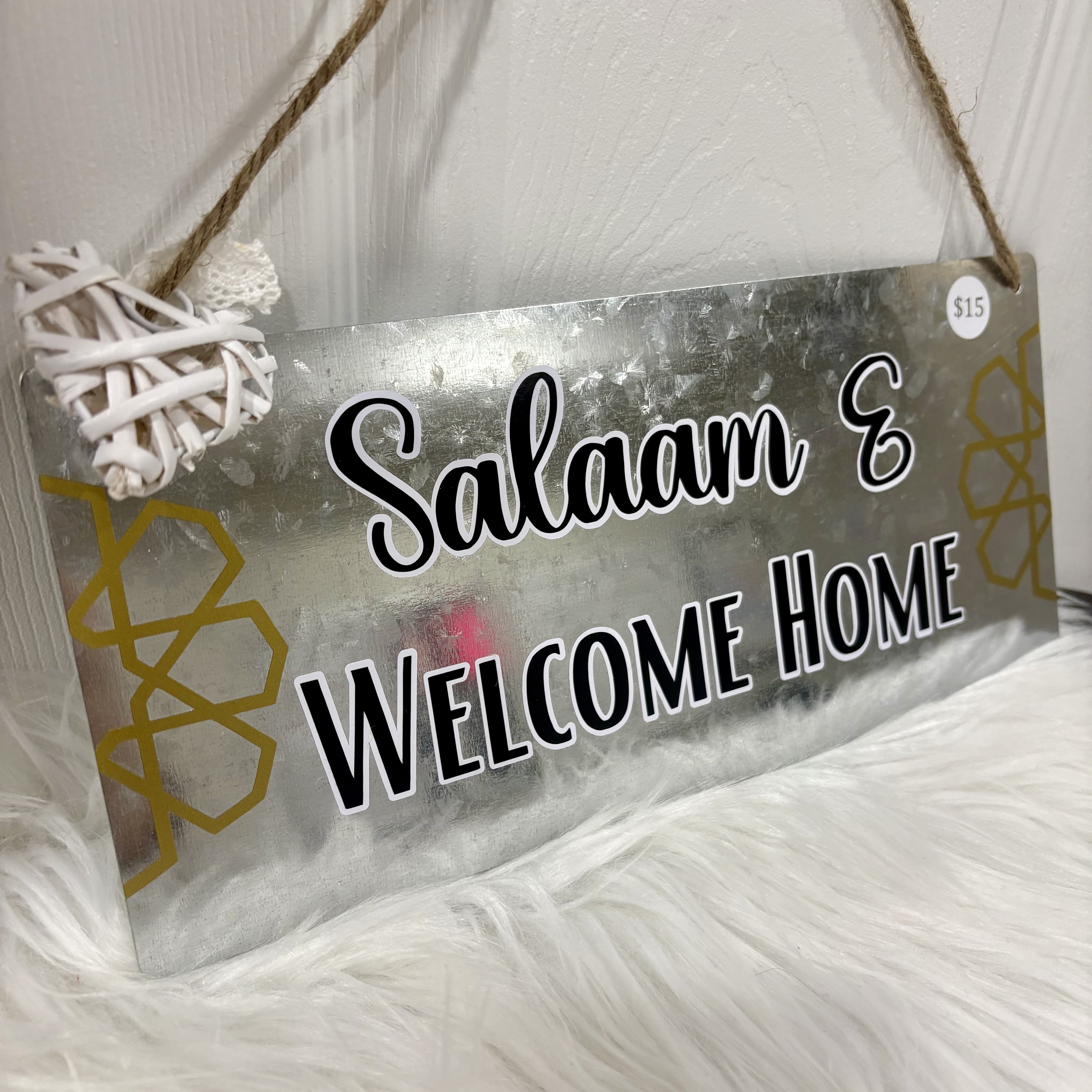 Salam and Welcome Metal Sign – Islamic Wall Decor for Entryway, Muslim Home Front Door Sign, Modern Arabic Greeting Wall Art