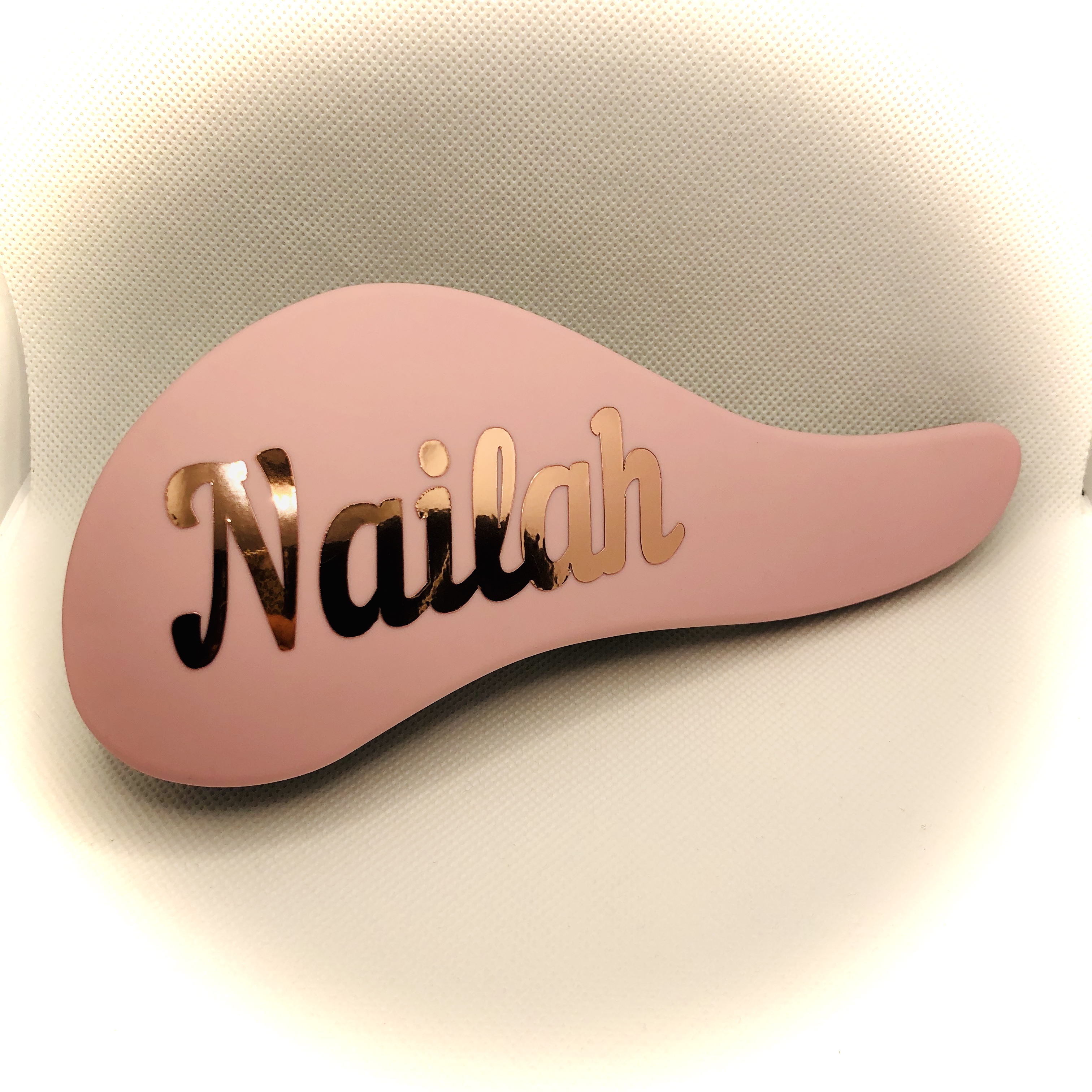 Custom detangling brushes with names