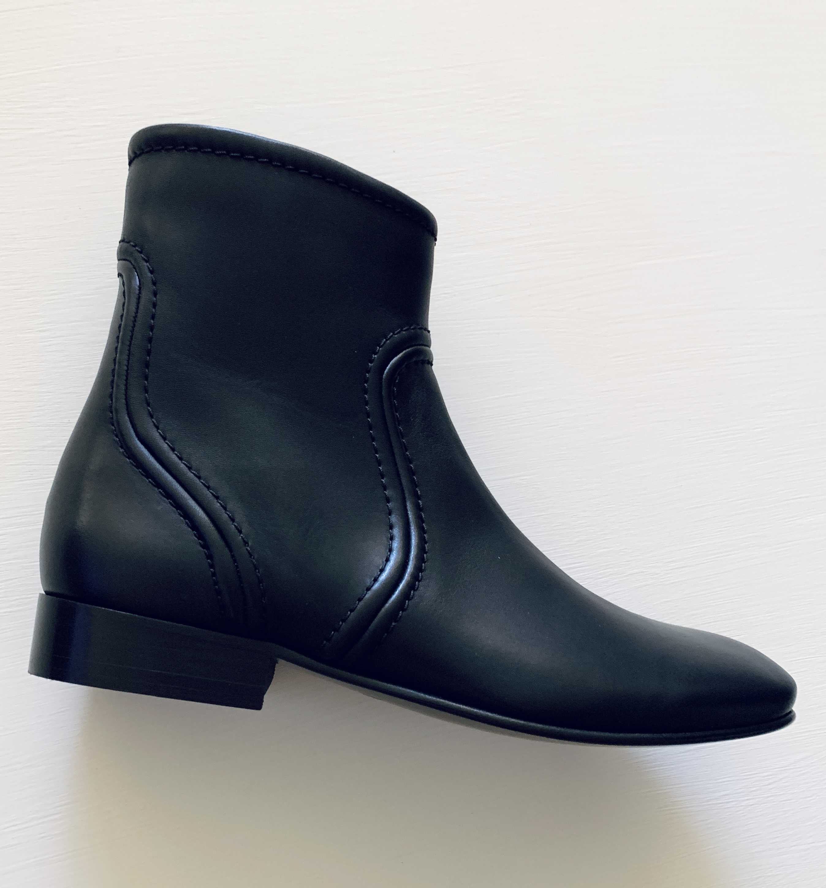 VALENTINO GARAVANI Black Leather Ankle Boots