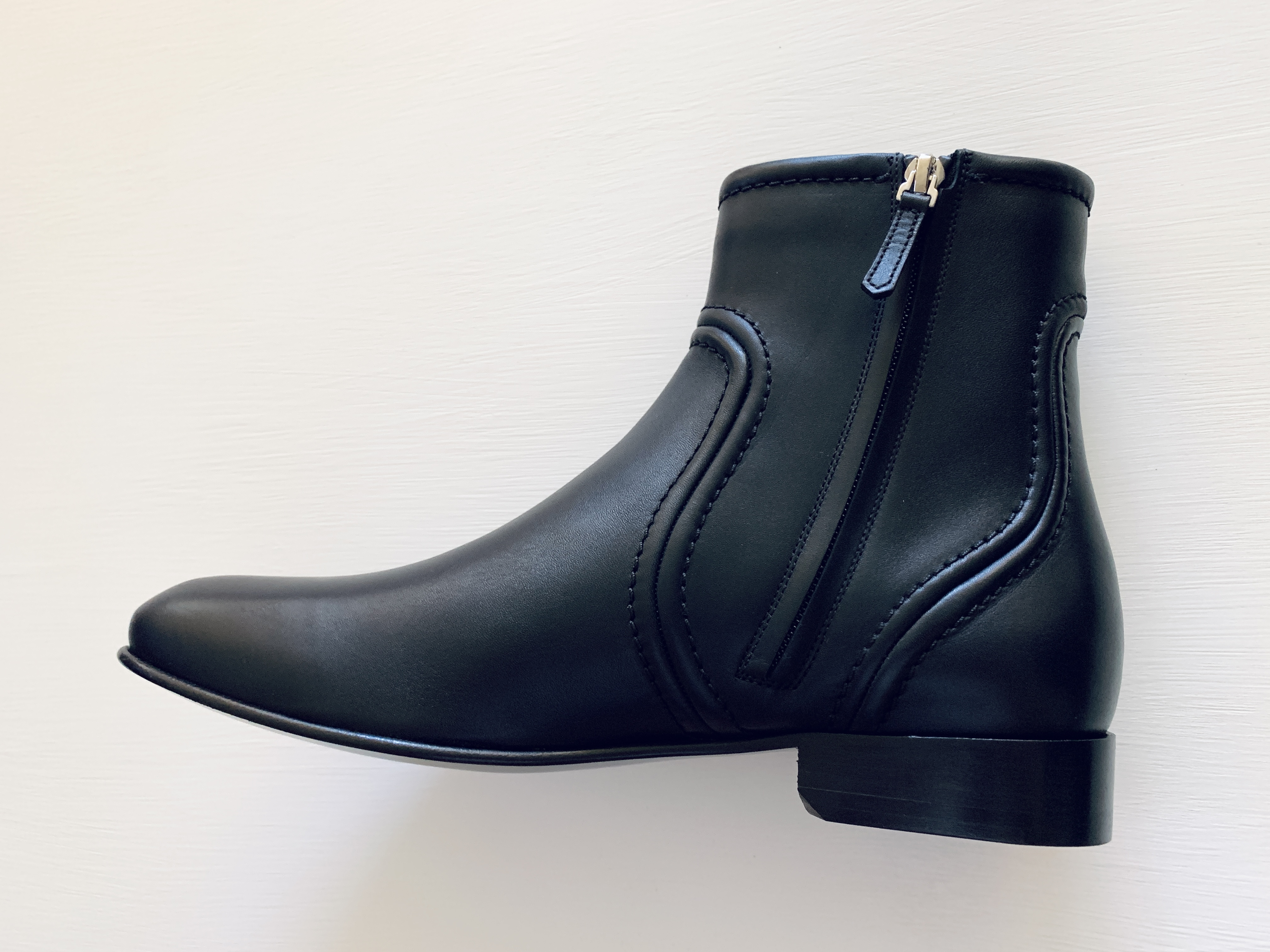 VALENTINO GARAVANI Black Leather Ankle Boots
