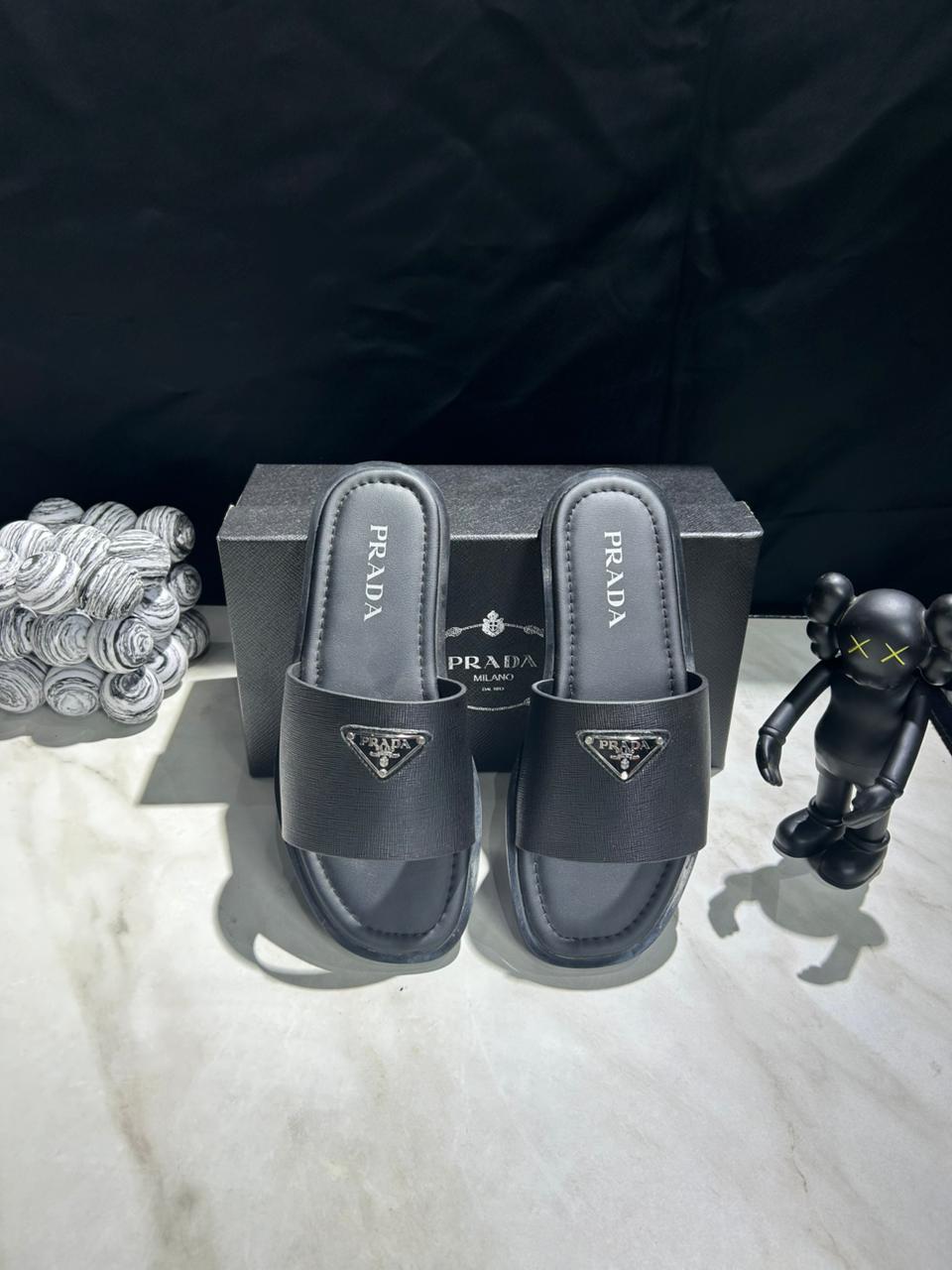 Elegant Logo Accent Slides