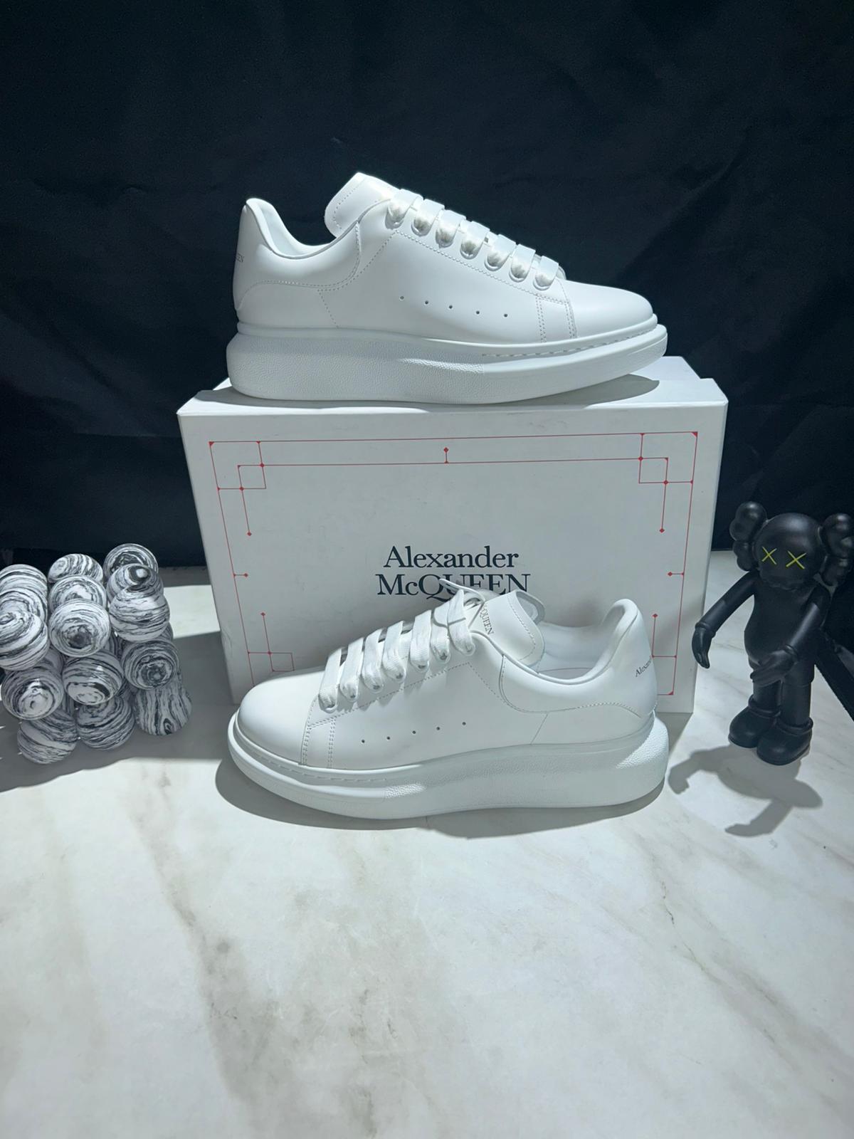 Men's Platform Sneakers with Minimalist Design