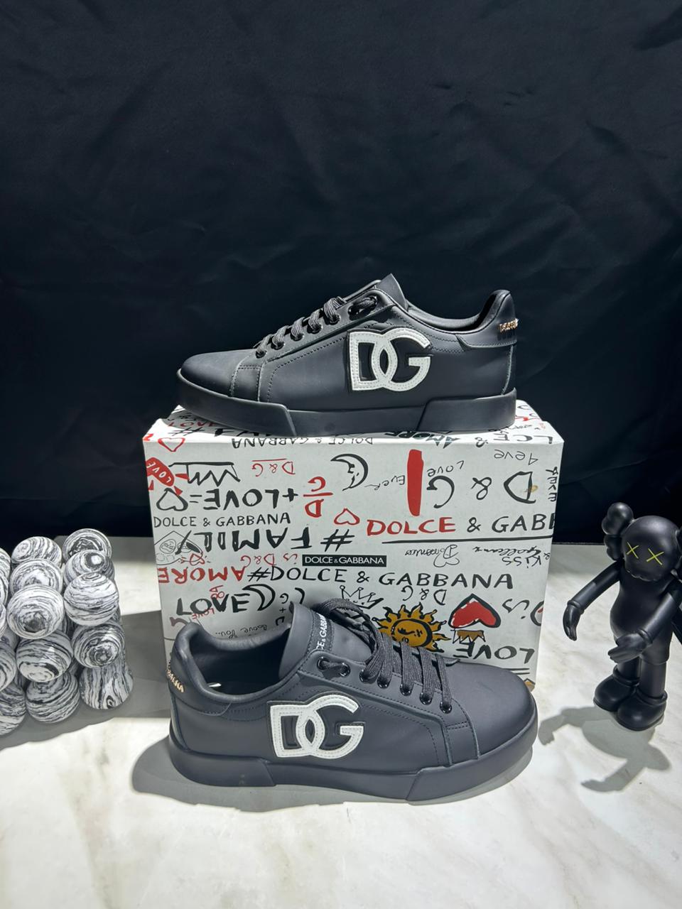 Men's Low-Top Sneakers with Bold Embroidered Logo