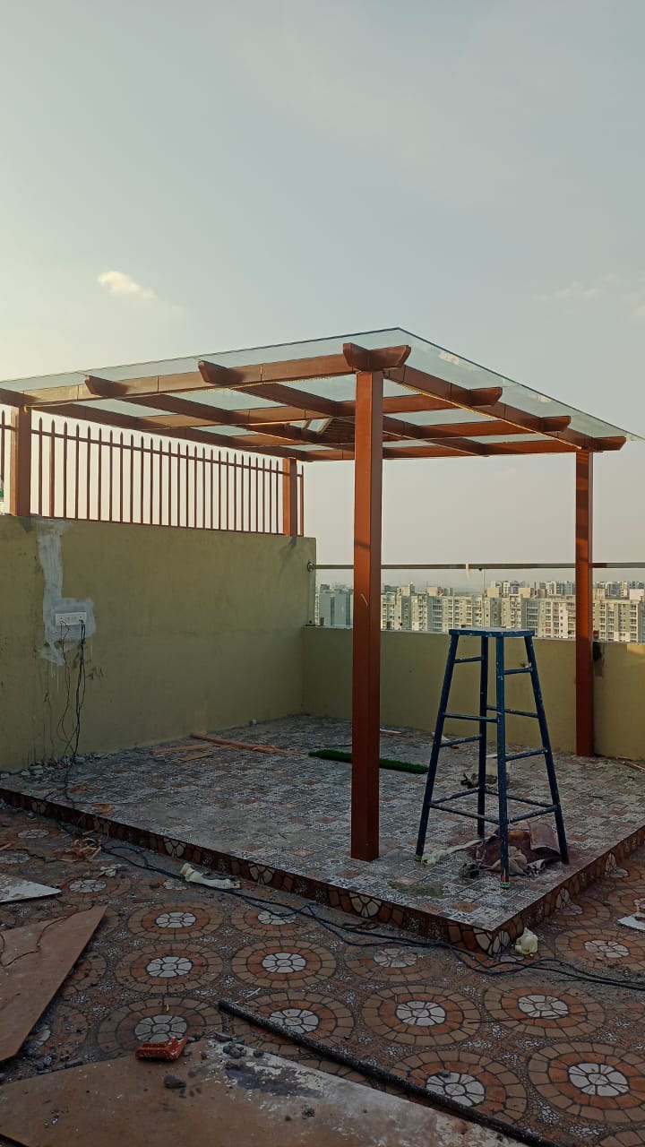 Glass Pergola - 10MM Toughened Glass, Size: 10'X10'