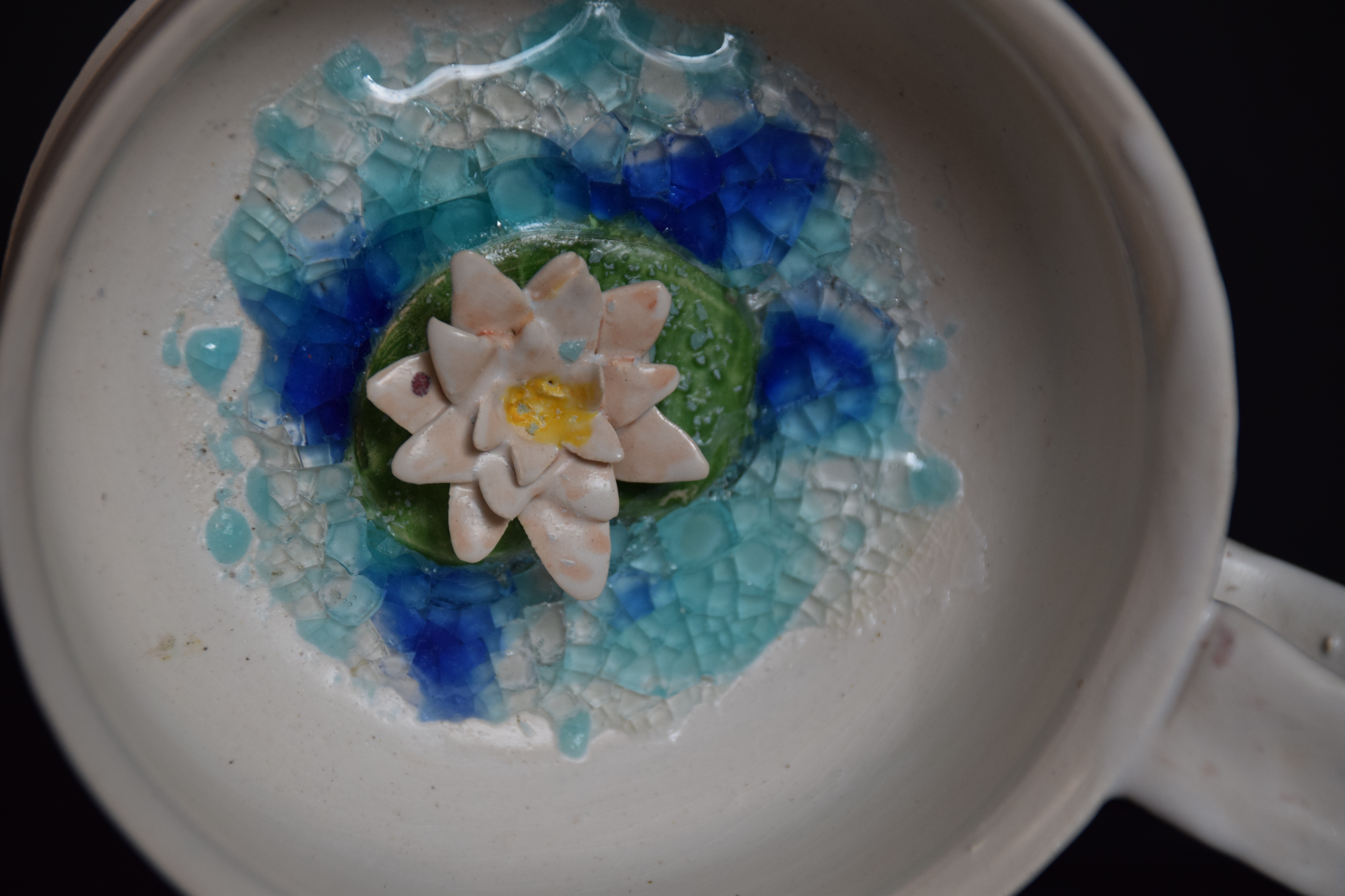 Überraschungs-Tasse