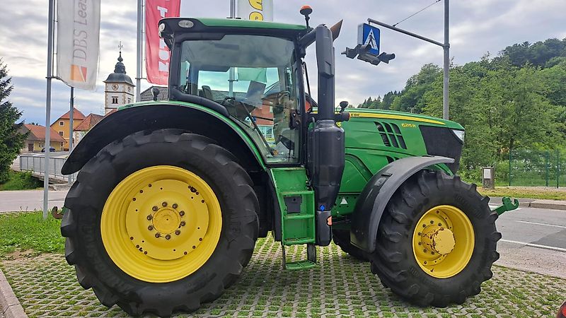 Tracteur Agricole John Deere 6215R – 2016 – 5819 h