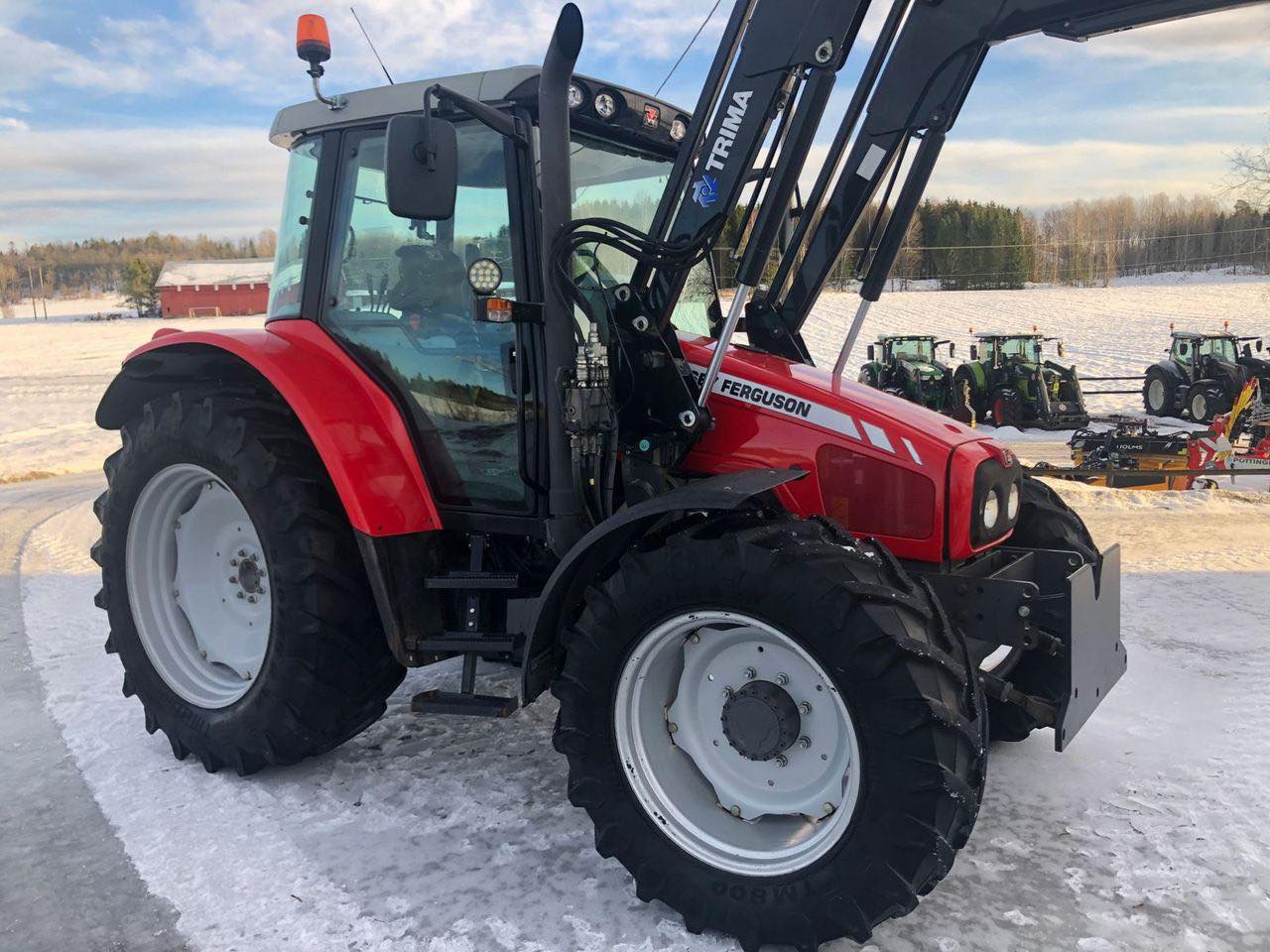 Tracteur Massey Ferguson MF 5455 – 2012 – 2600 h