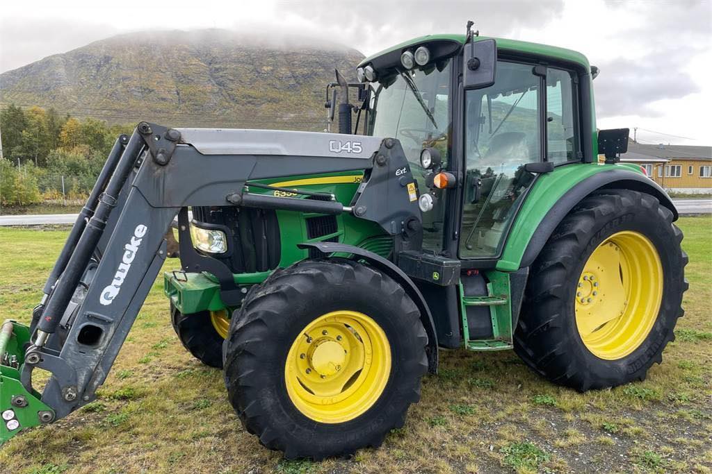 Tracteur Agricole John Deere 6330 – 2007 – 7 664 h – 40 km/h