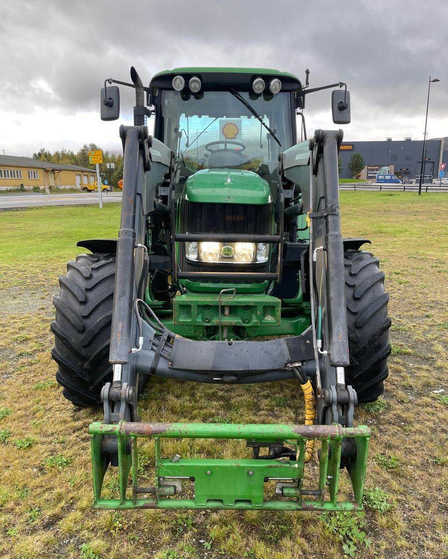Tracteur Agricole John Deere 6330 – 2007 – 7 664 h – 40 km/h