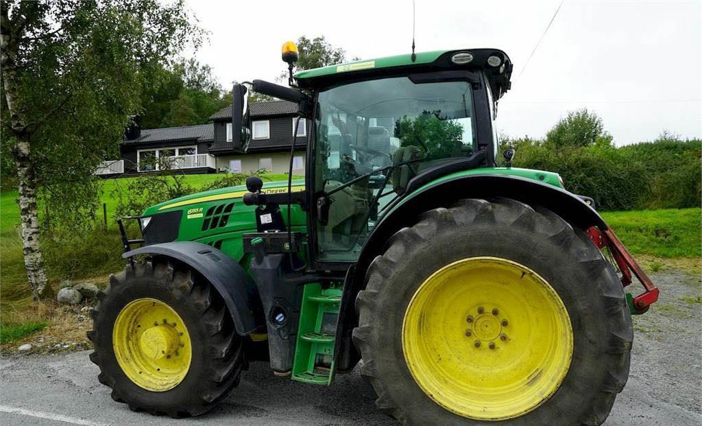 Tracteur Agricole John Deere 6155R – 2017 – 3 732 h