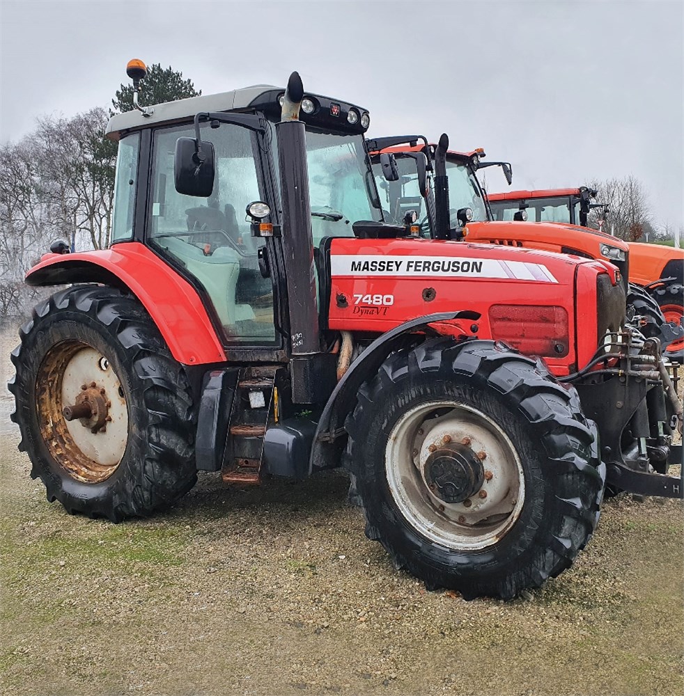 Tracteur Massey Ferguson 7480 Dyna VT – 147 ch – Année 2004 – 2 600 heures