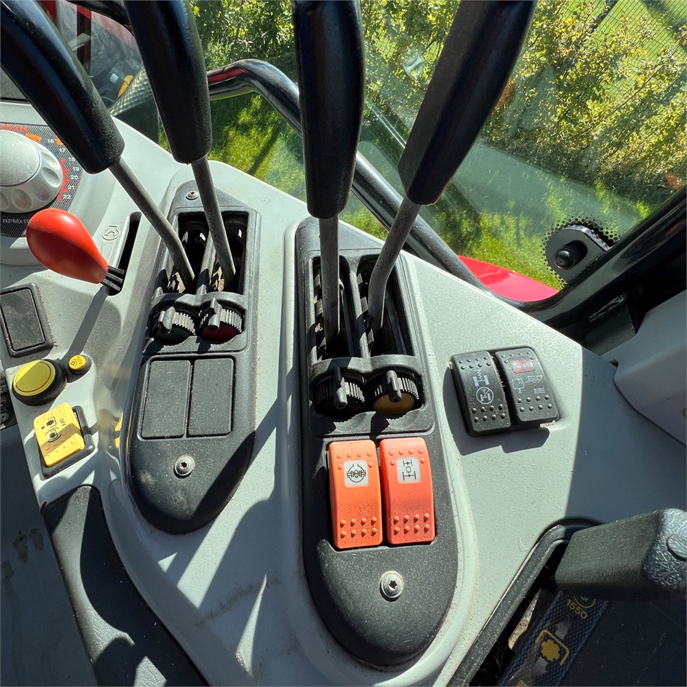 Tracteur Massey Ferguson 6480 – 147 ch – Année 2008 – 7 700 heures