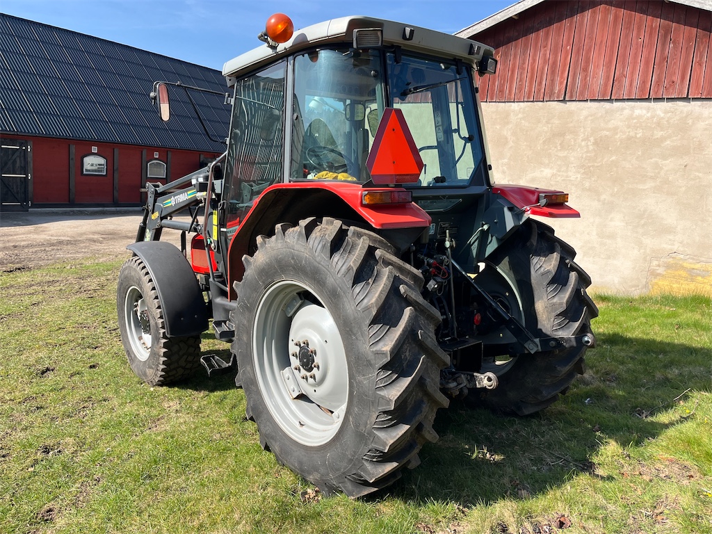 Massey Ferguson 4335-4 – 79 ch – 2002 – 3 876 heures