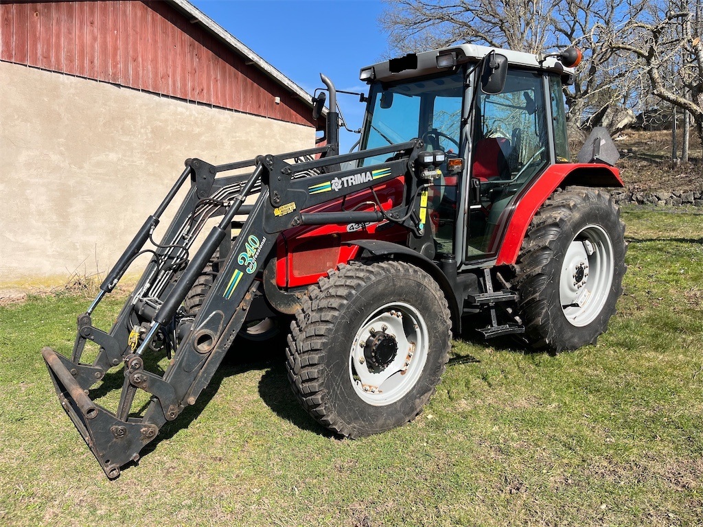 Massey Ferguson 4335-4 – 79 ch – 2002 – 3 876 heures