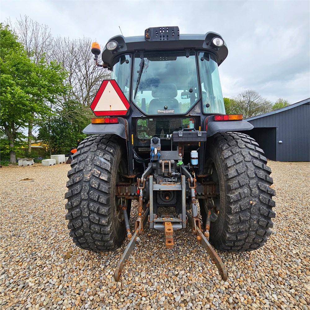 Massey Ferguson 3625 – 69 ch – 2013 – 3 448 heures