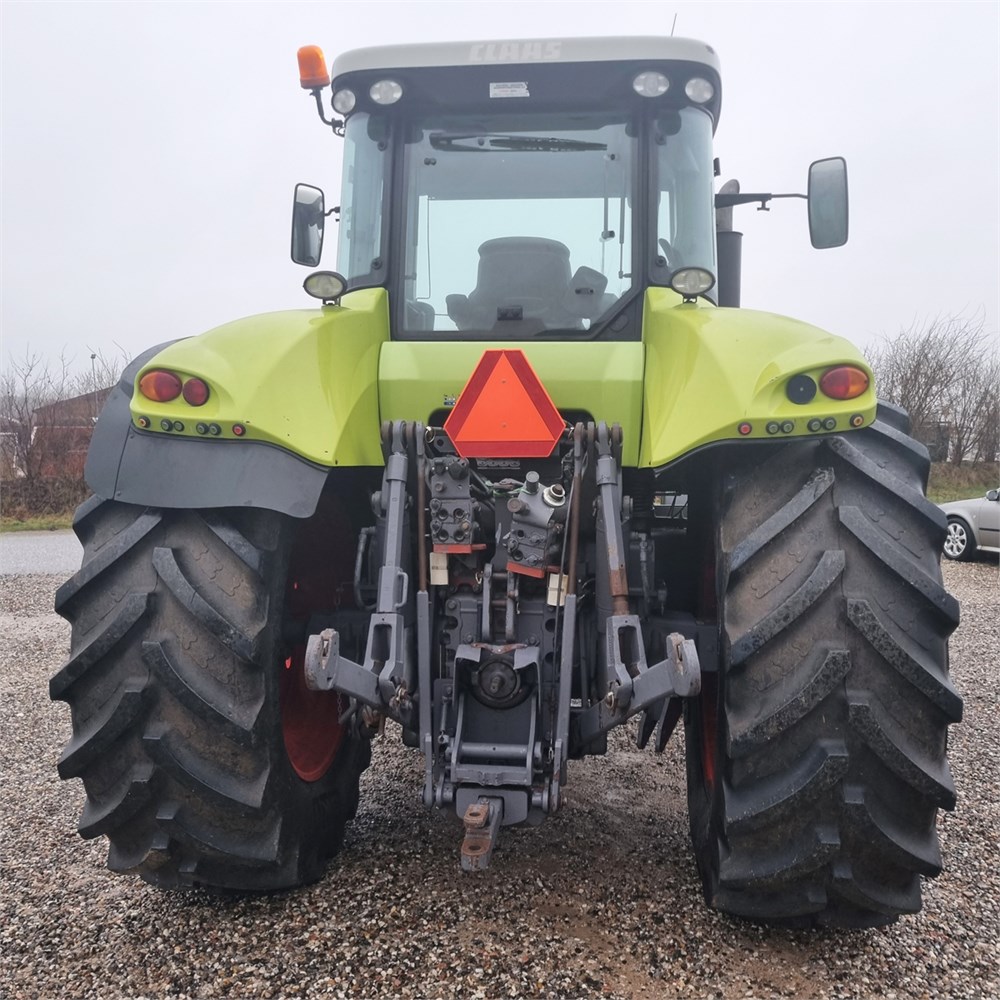 CLAAS Axion 830 – 196 ch – 2007 – 8 221 heures