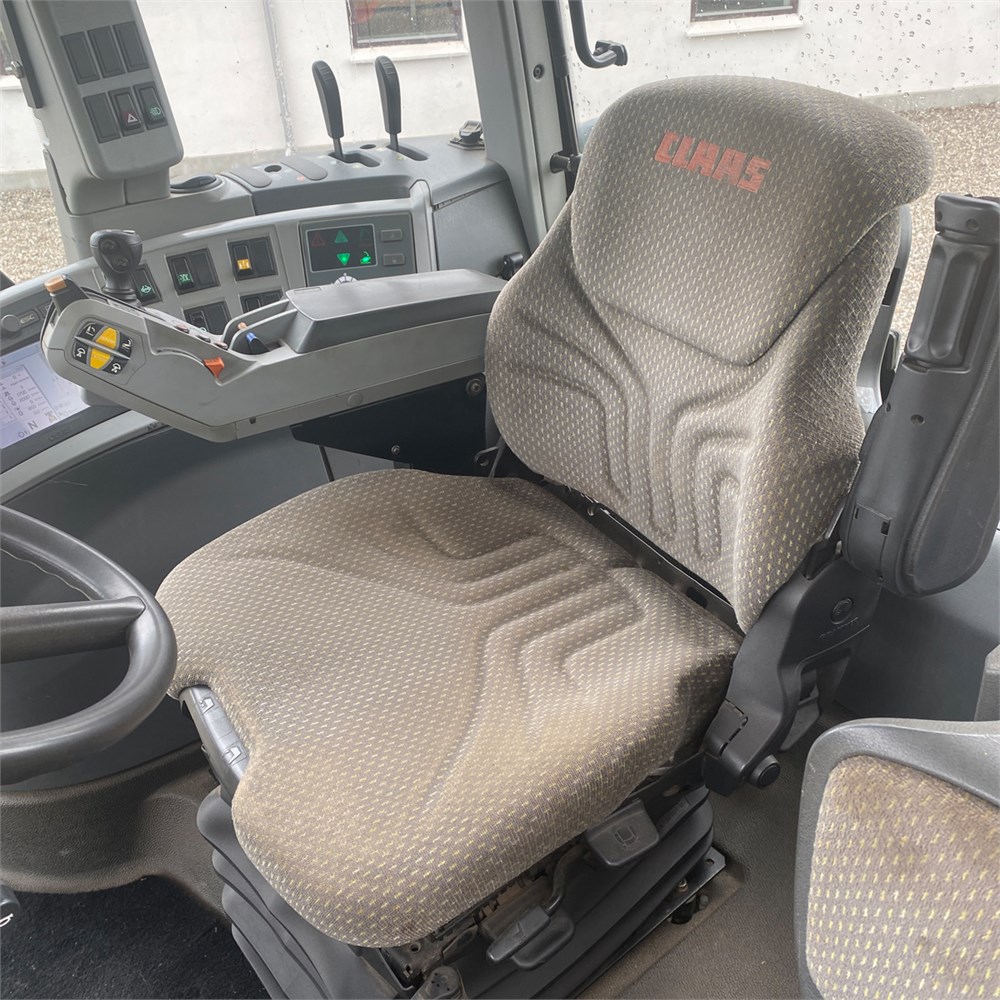 CLAAS Axion 840 – 240 ch – 2008 – 9 012 heures