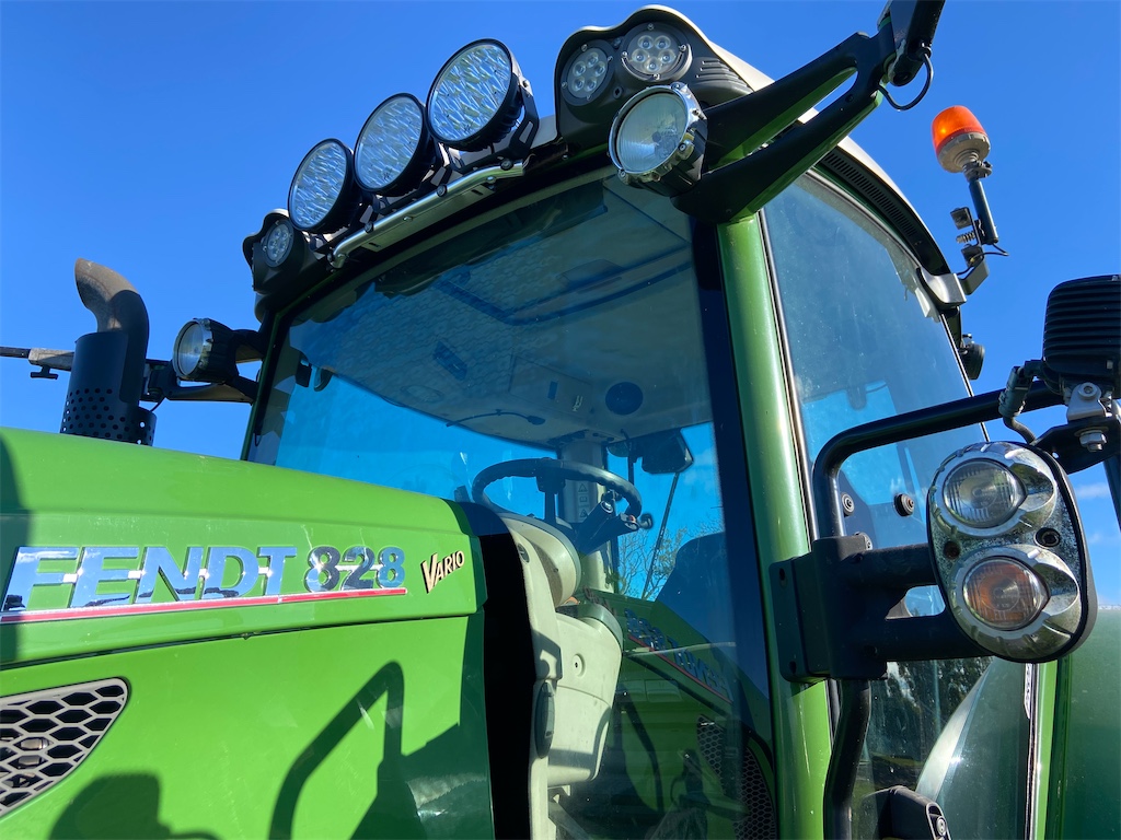 Fendt 828 S4 – 287 ch – 2016 – 4 760 heures