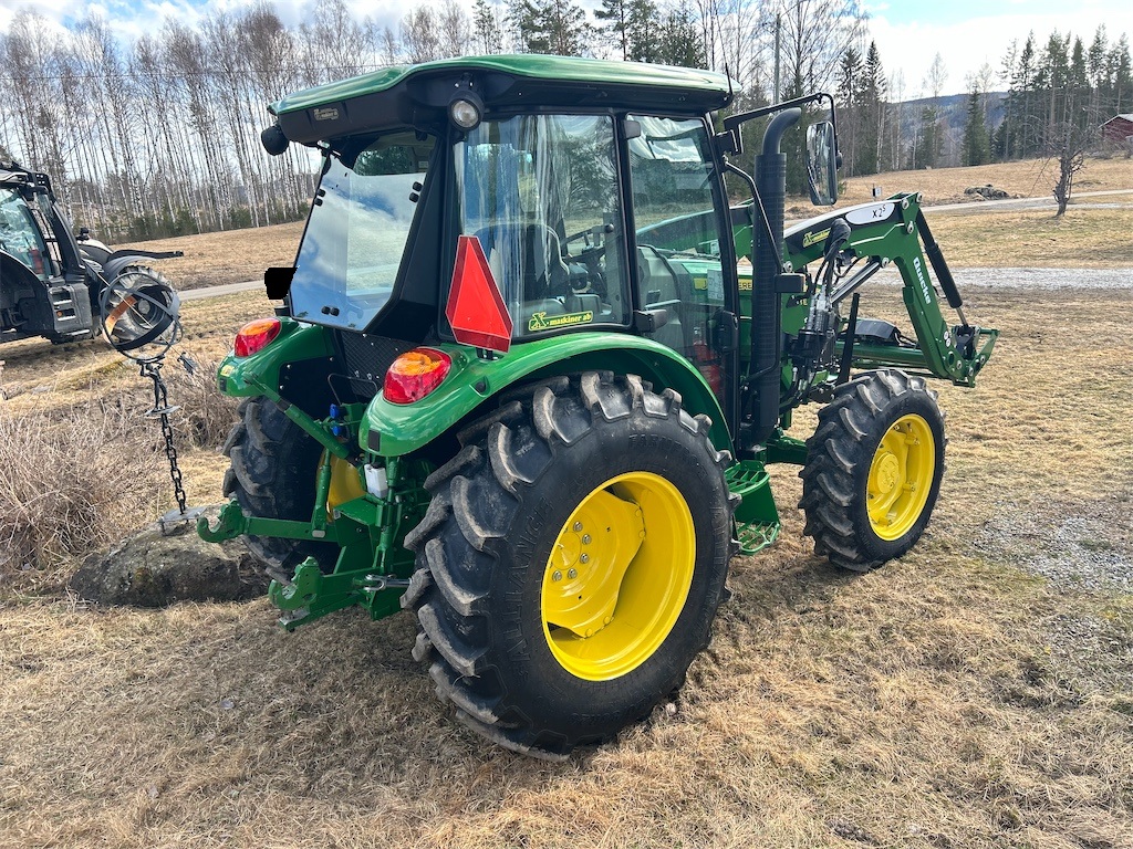 Tracteur John Deere 5058 E – 61 ch – 2022 – 272 heures 