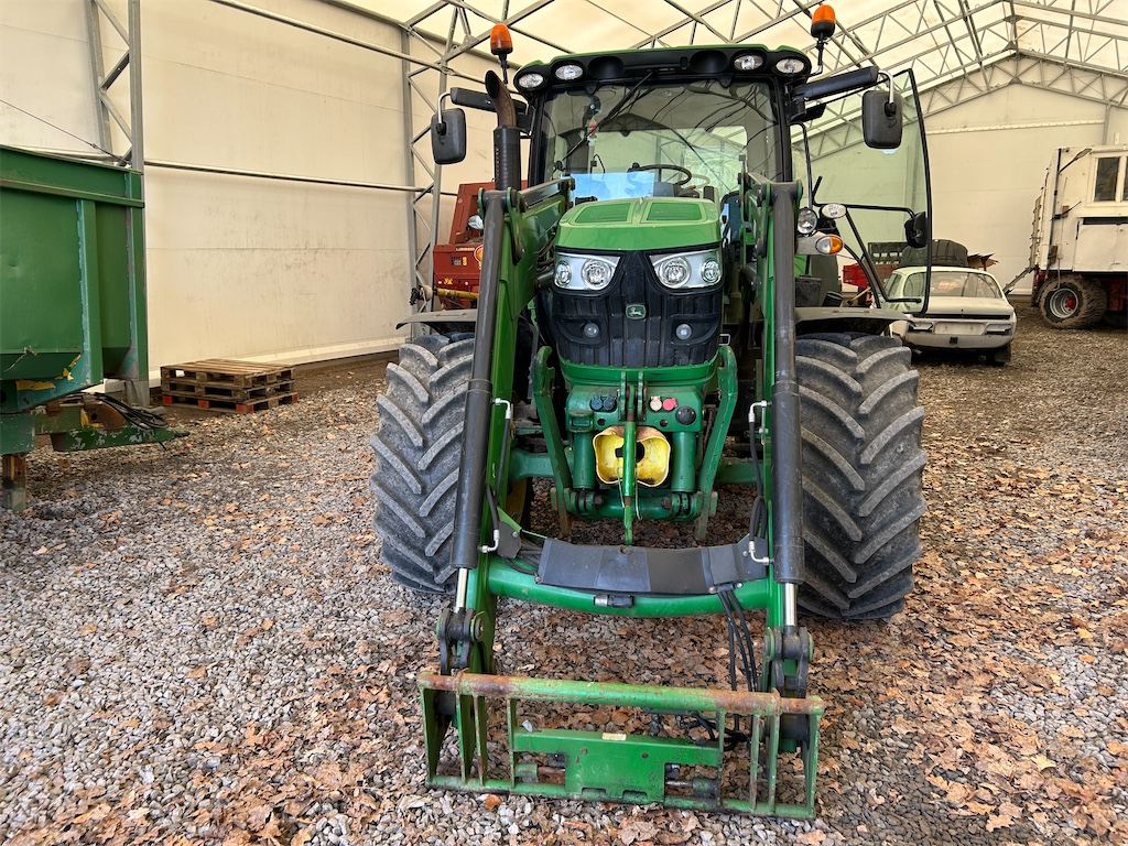 Tracteur agricole John Deere 6125R – 145 ch – 2013 – 5 398 h 