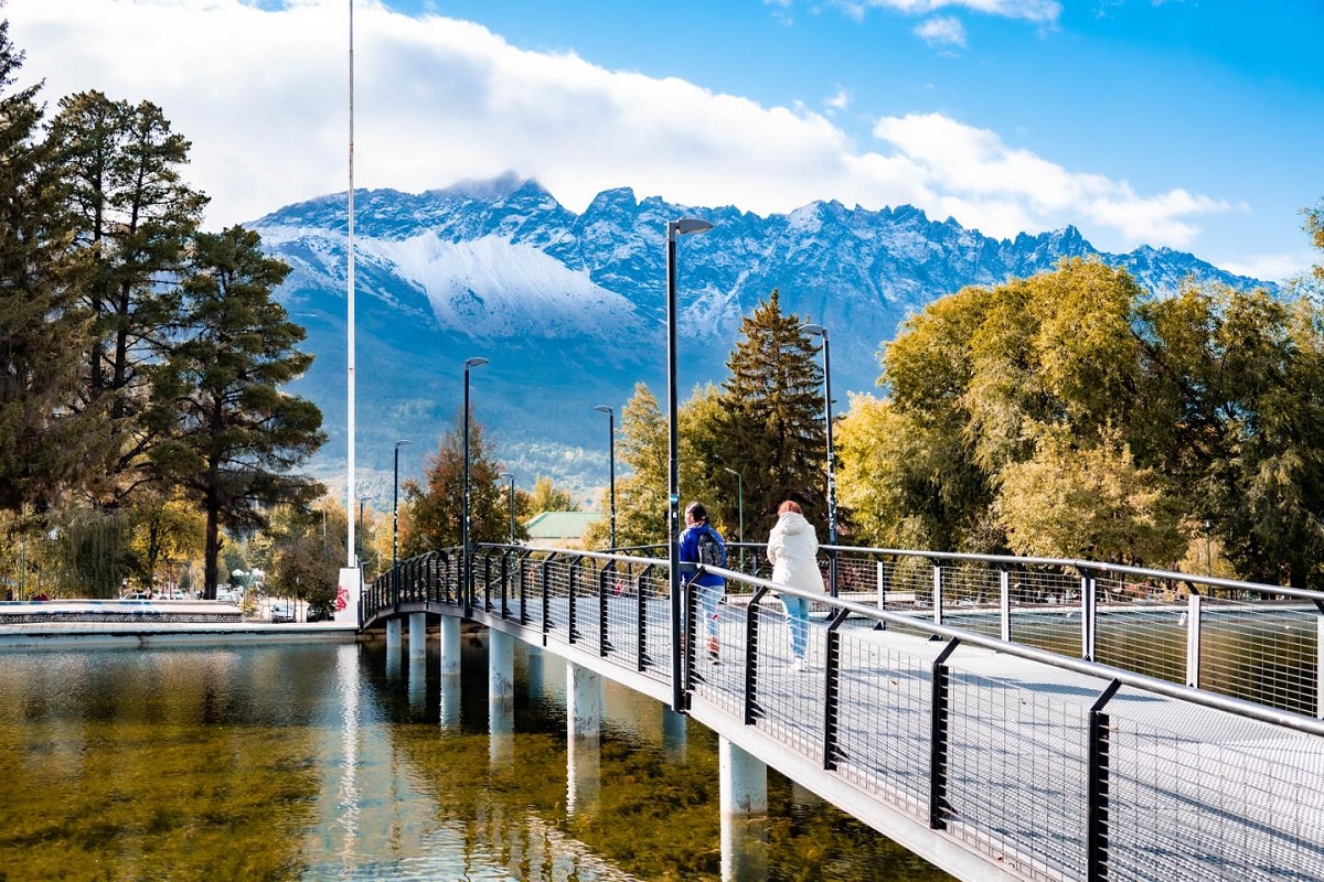 EL BOLSON Y LAGO PUELO