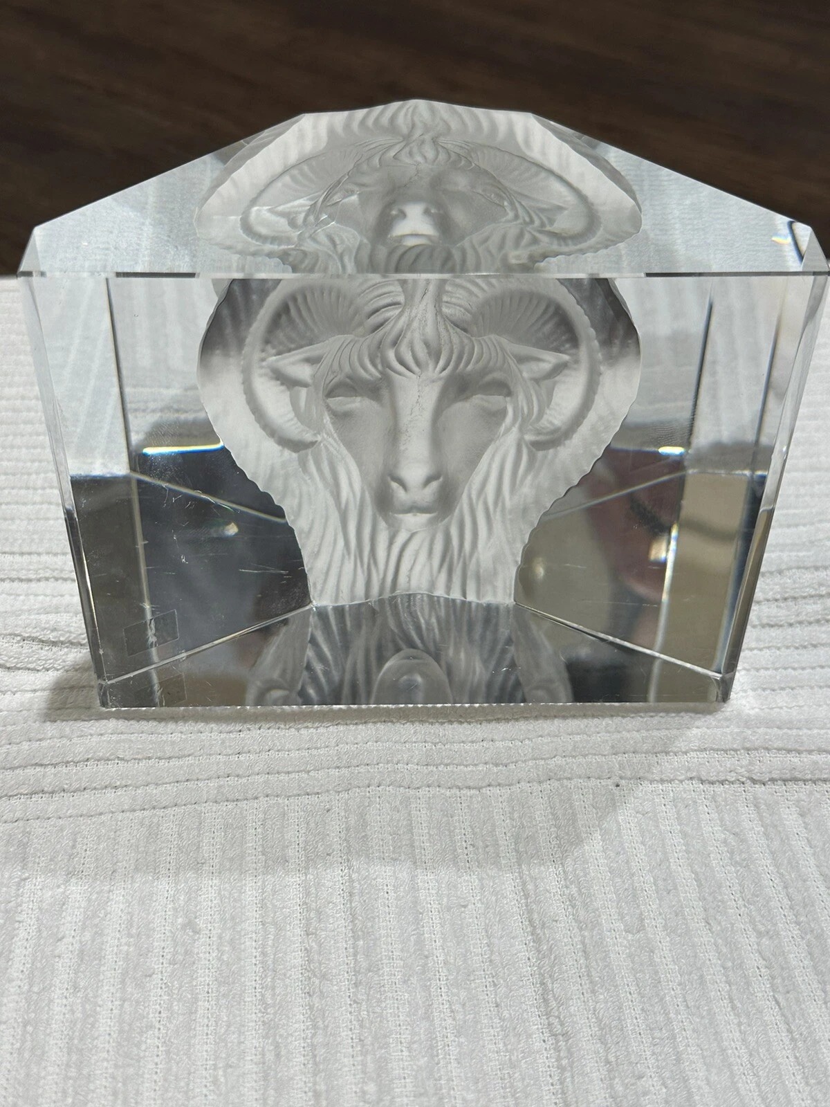 HOYA Crystal Ram Head Paperweight