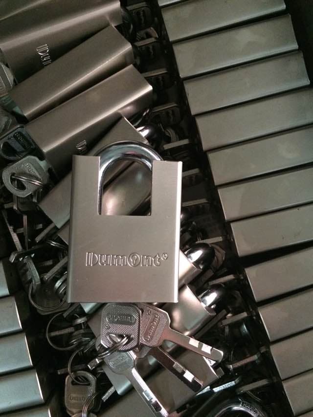 Dumont Gembok Security Padlock PD 101-50 MM SN Lebar Body 50 mm Bahan Zinc & Brass Pin Pengamanan Tinggi