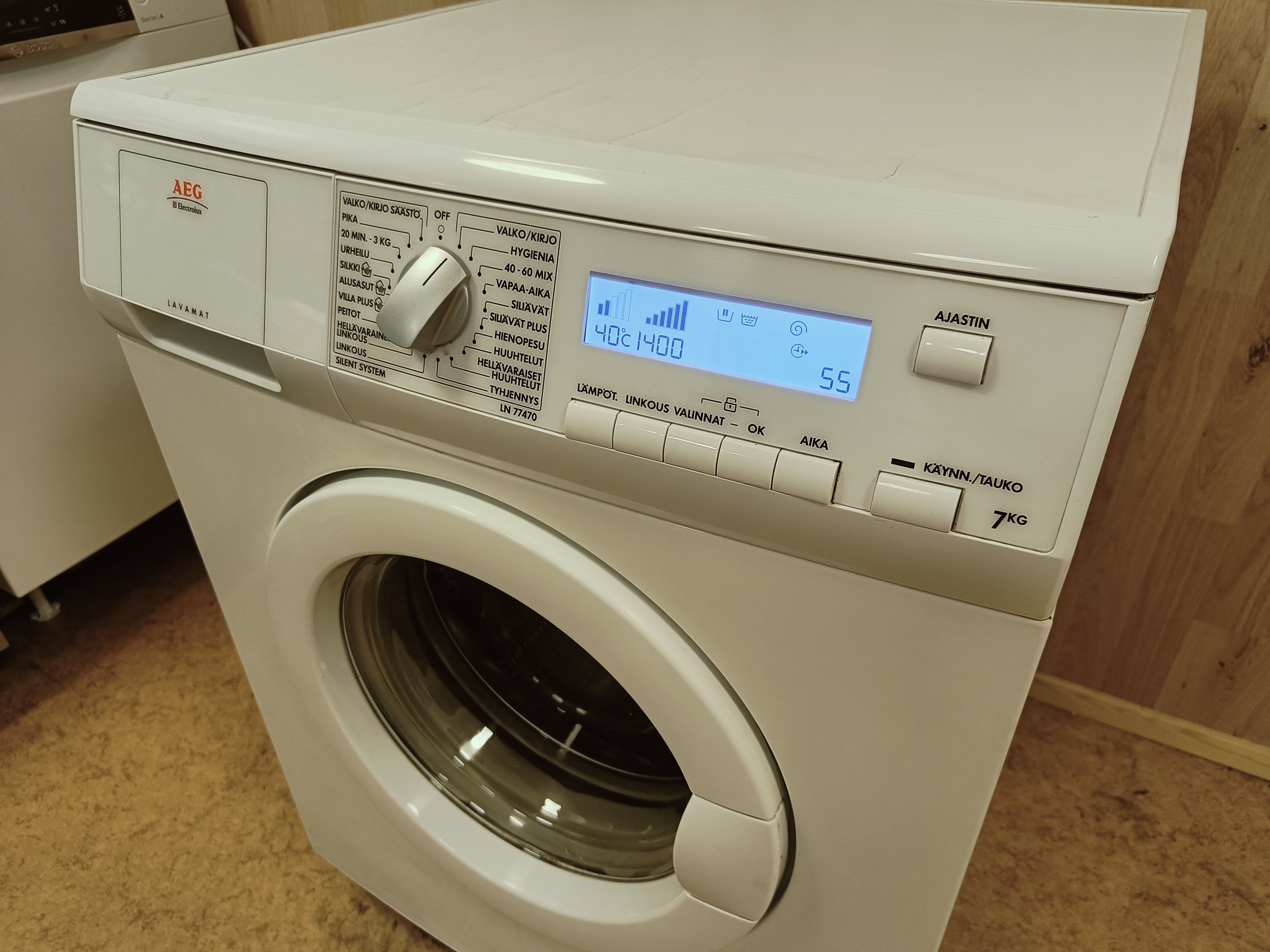 AEG 7kg pesukone 