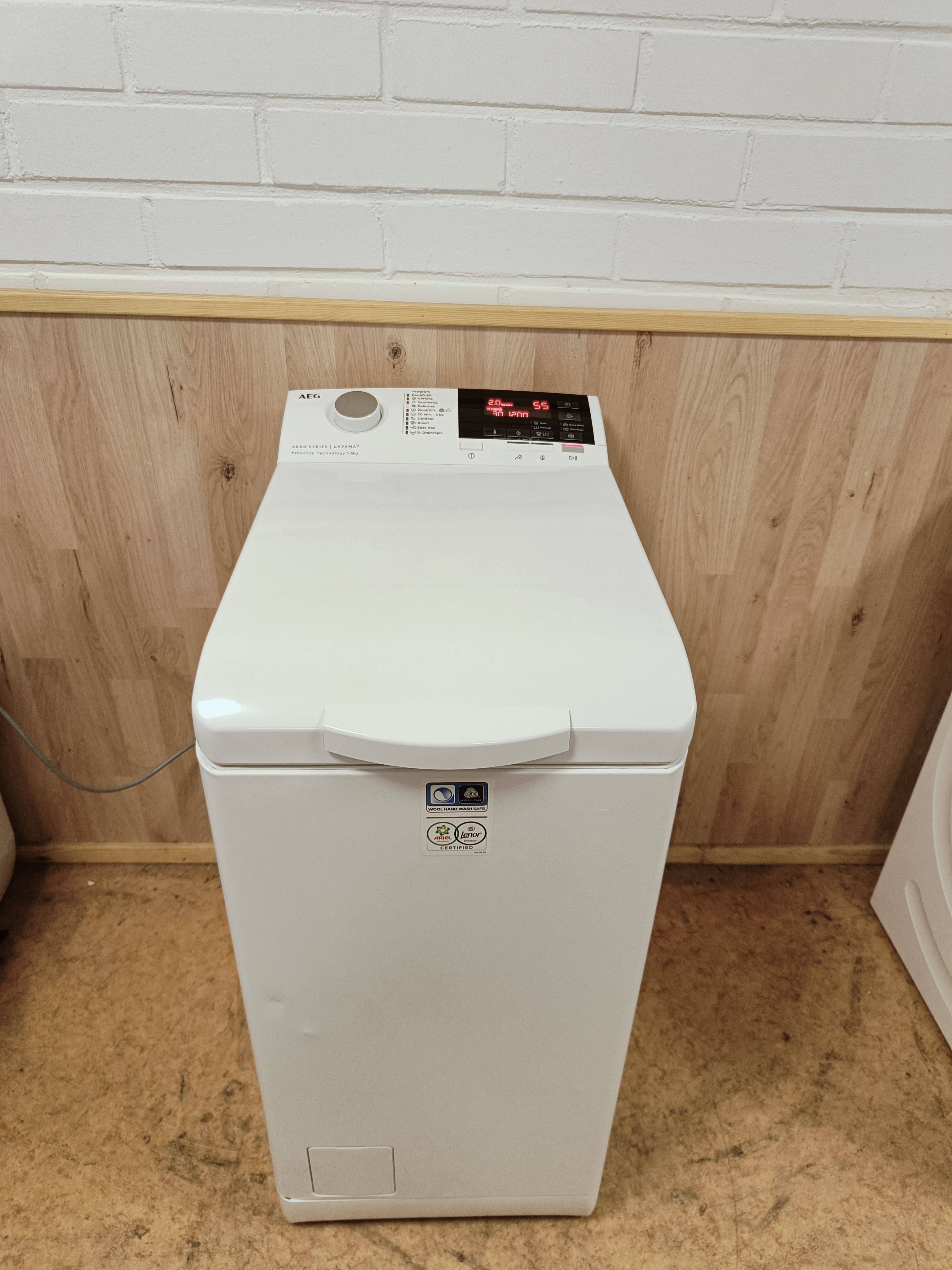 AEG 6000 Lavamat 6kg pesukone 