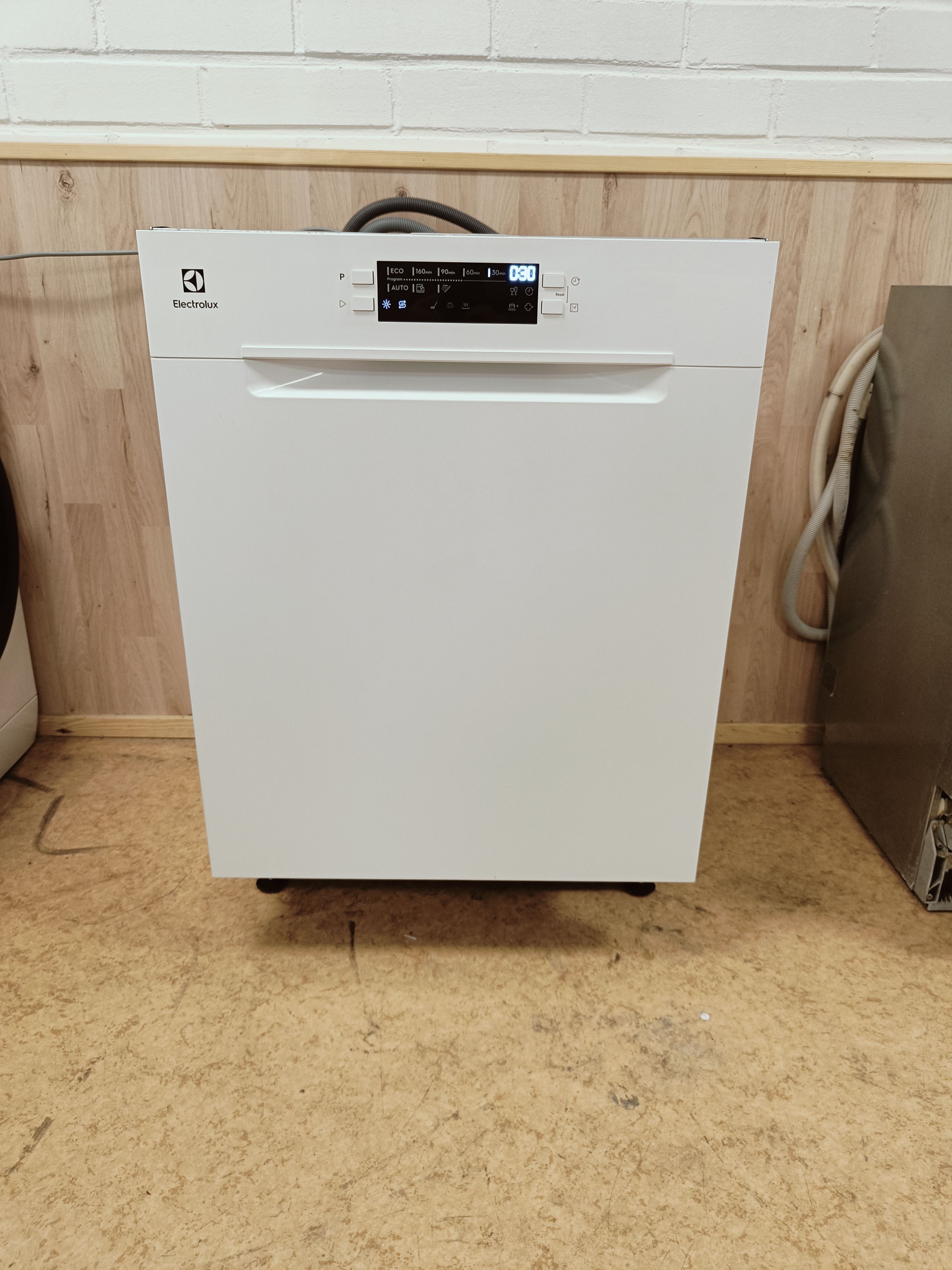 Electrolux 60cm AirDry tiskikone 