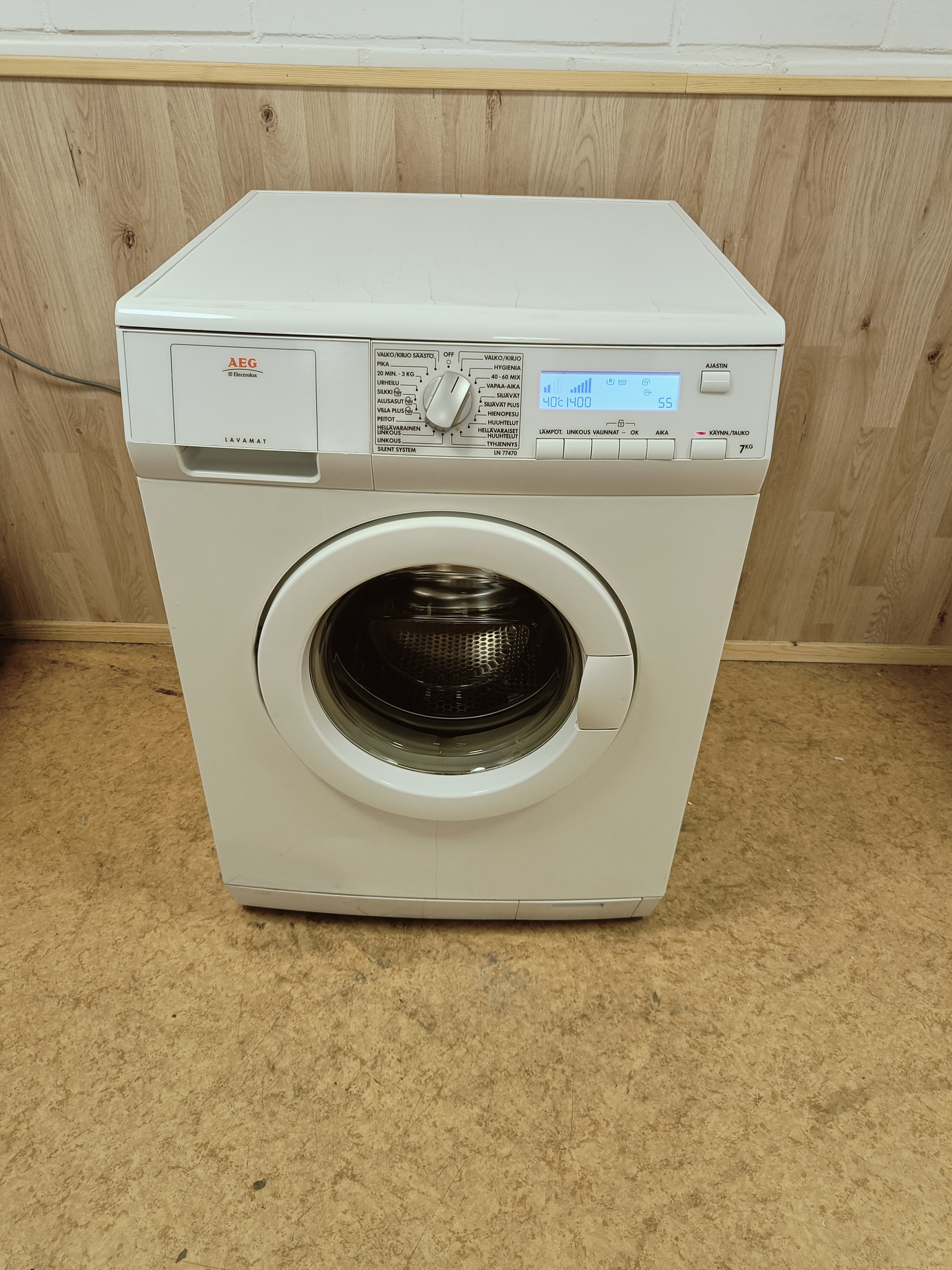 AEG 7kg pesukone 