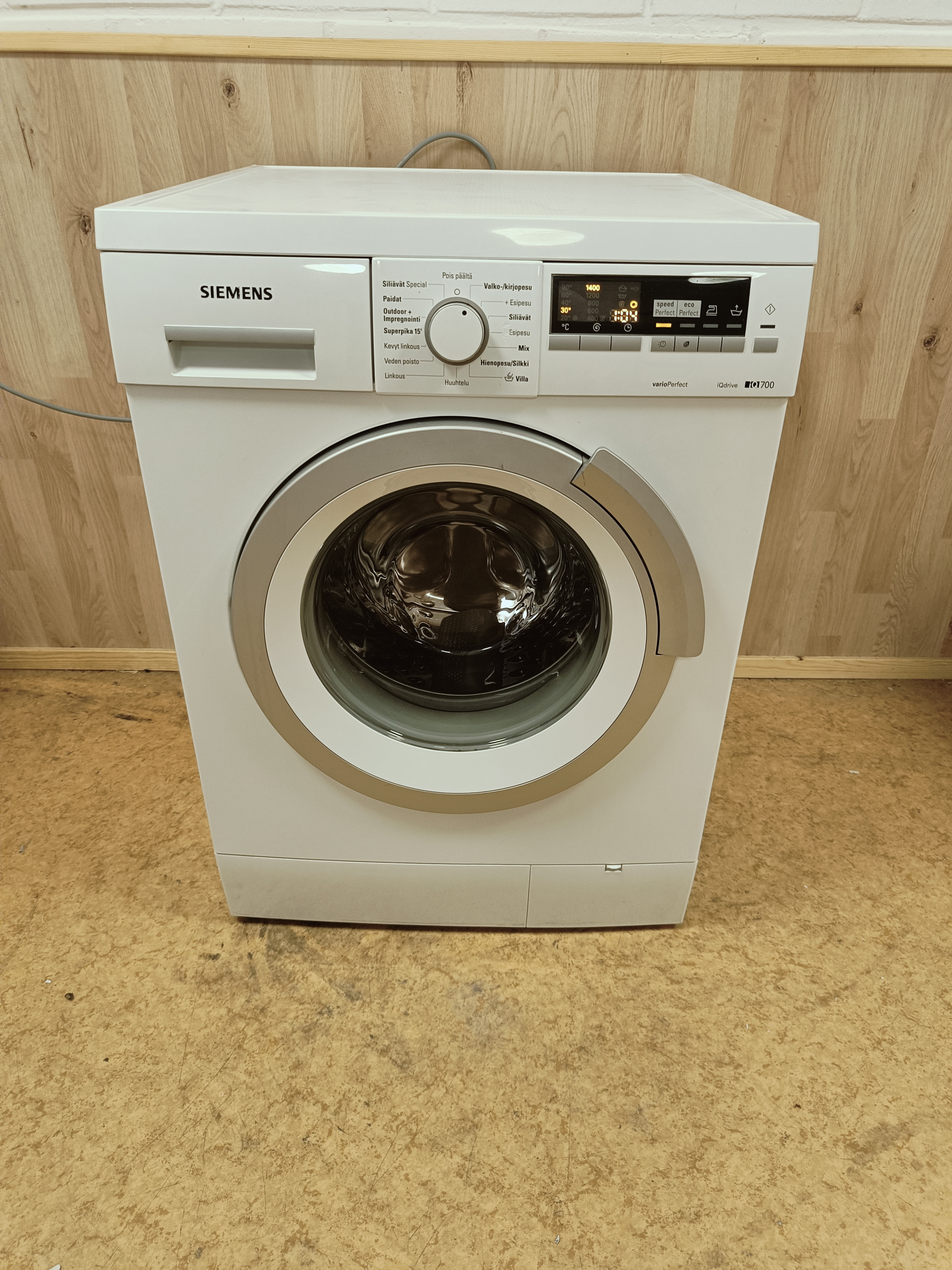 Siemens iQ700 8kg pesukone 