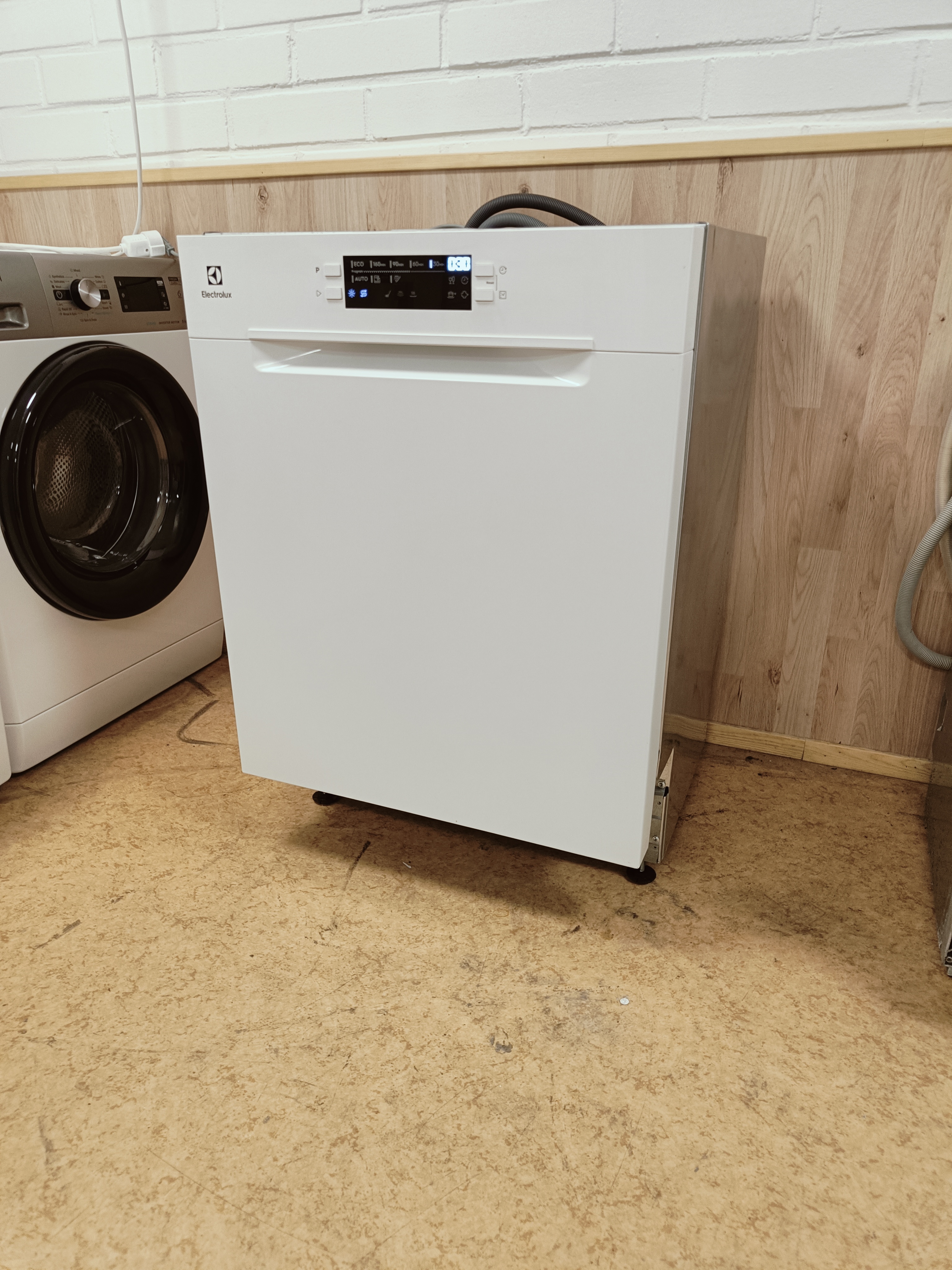 Electrolux 60cm AirDry tiskikone 