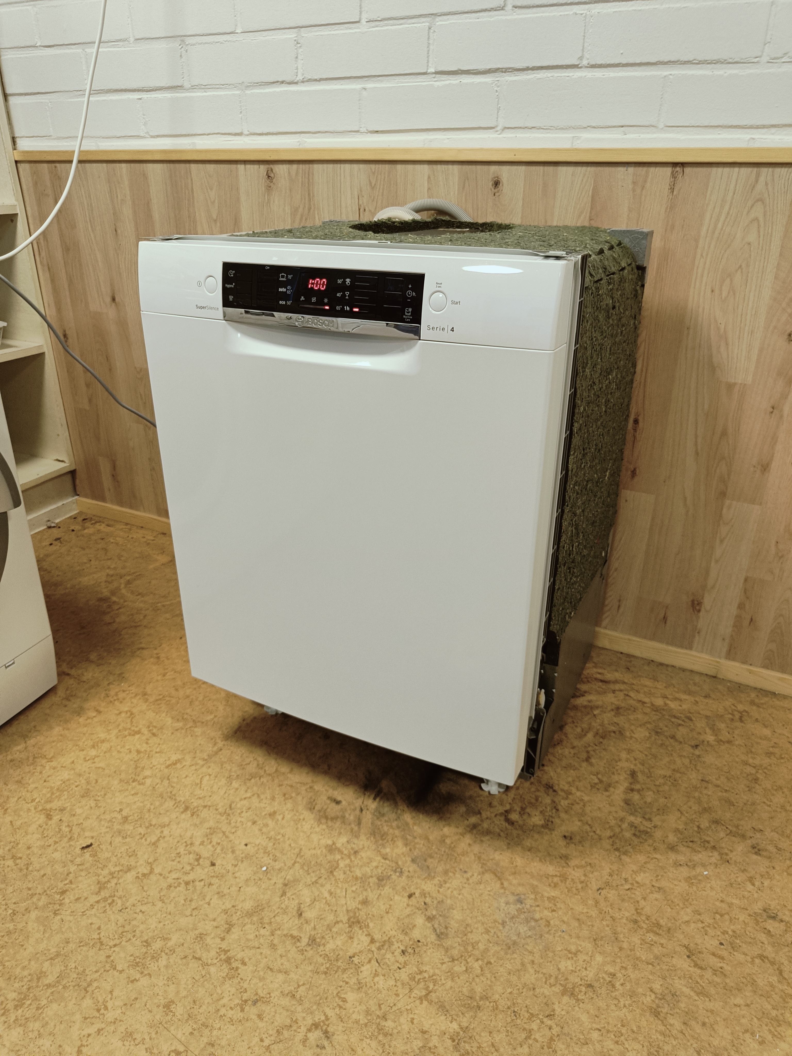 Bosch 60cm/ 3 tasoinen tiskikone 